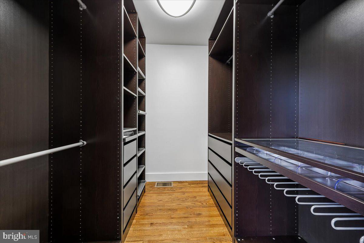 KENWOOD PARK - Residential