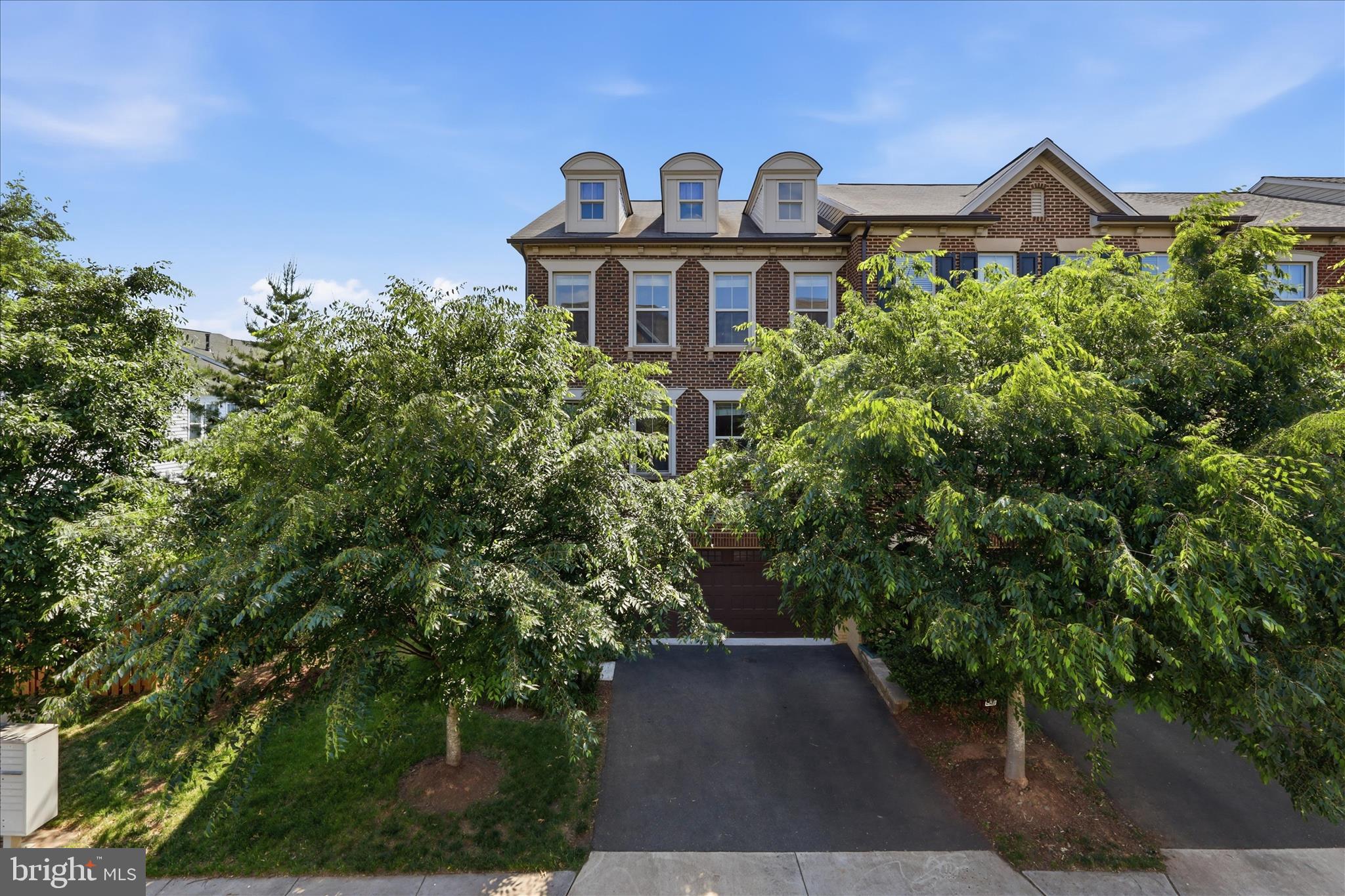 BRAMBLETON - Residential