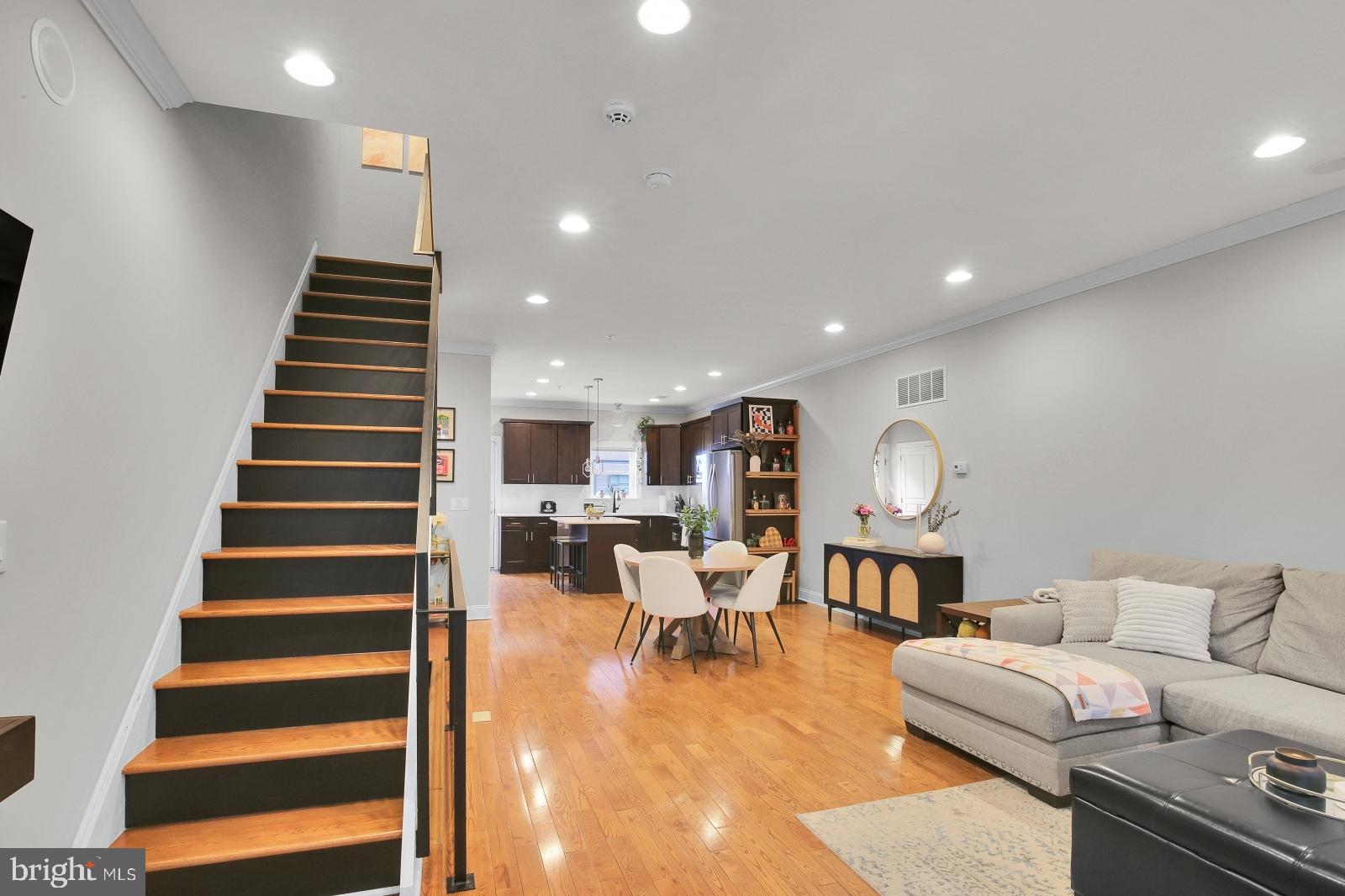 OLDE KENSINGTON - Residential Lease