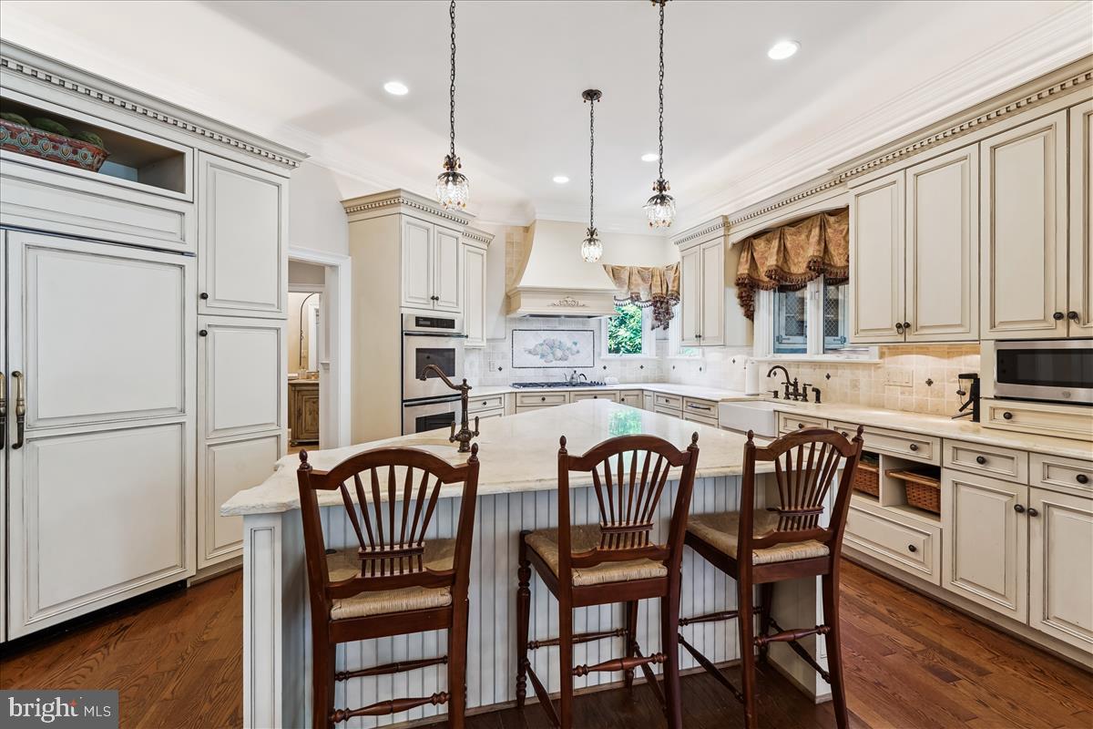 ESTATES OF LONGWOOD - Residential