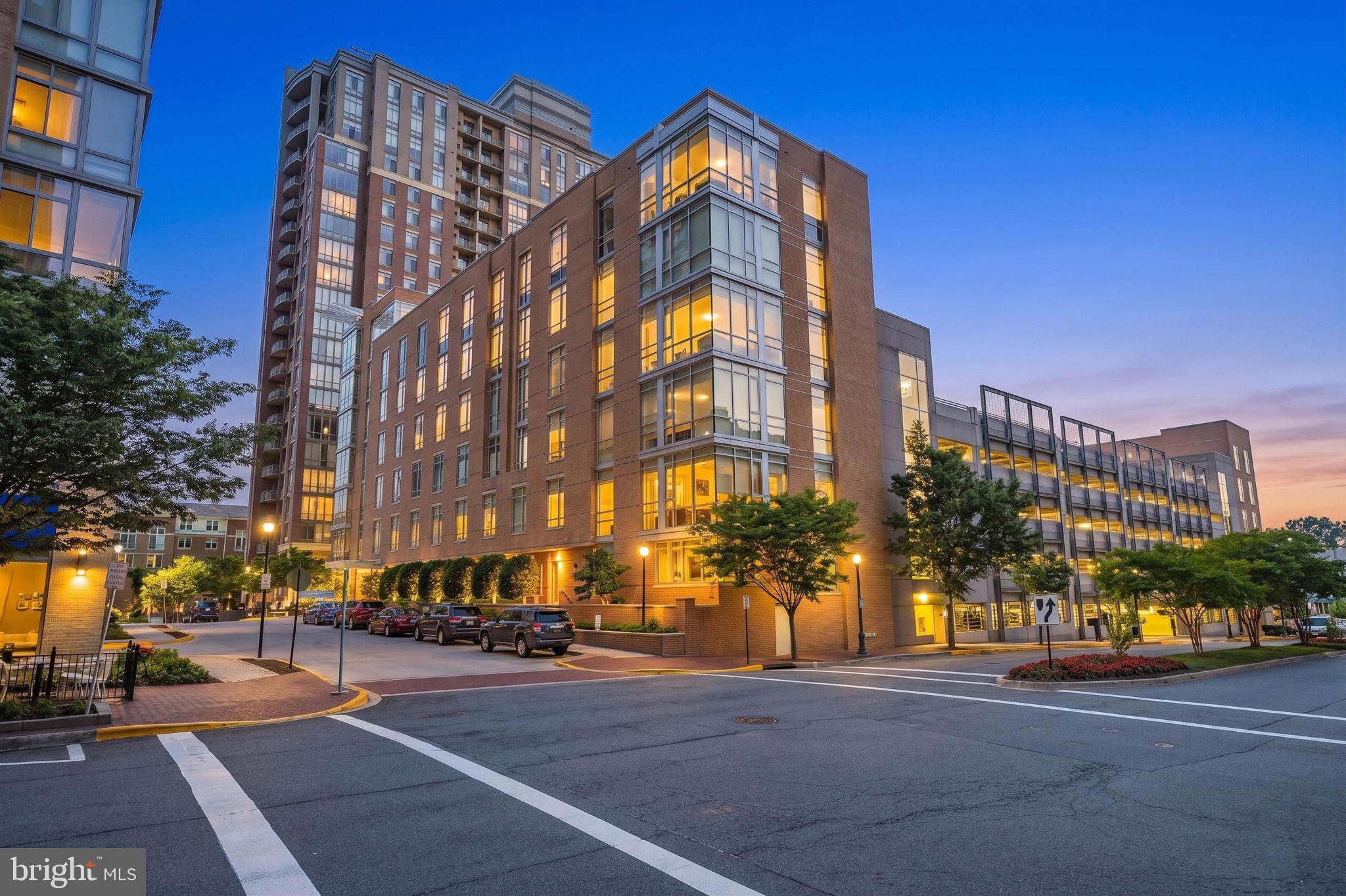 RESTON TOWN CENTER - Residential