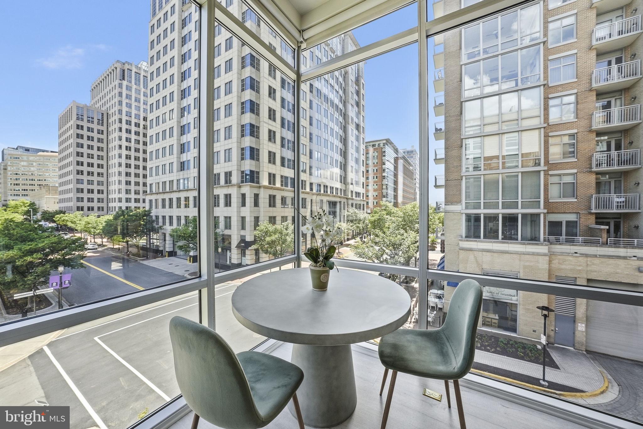RESTON TOWN CENTER - Residential