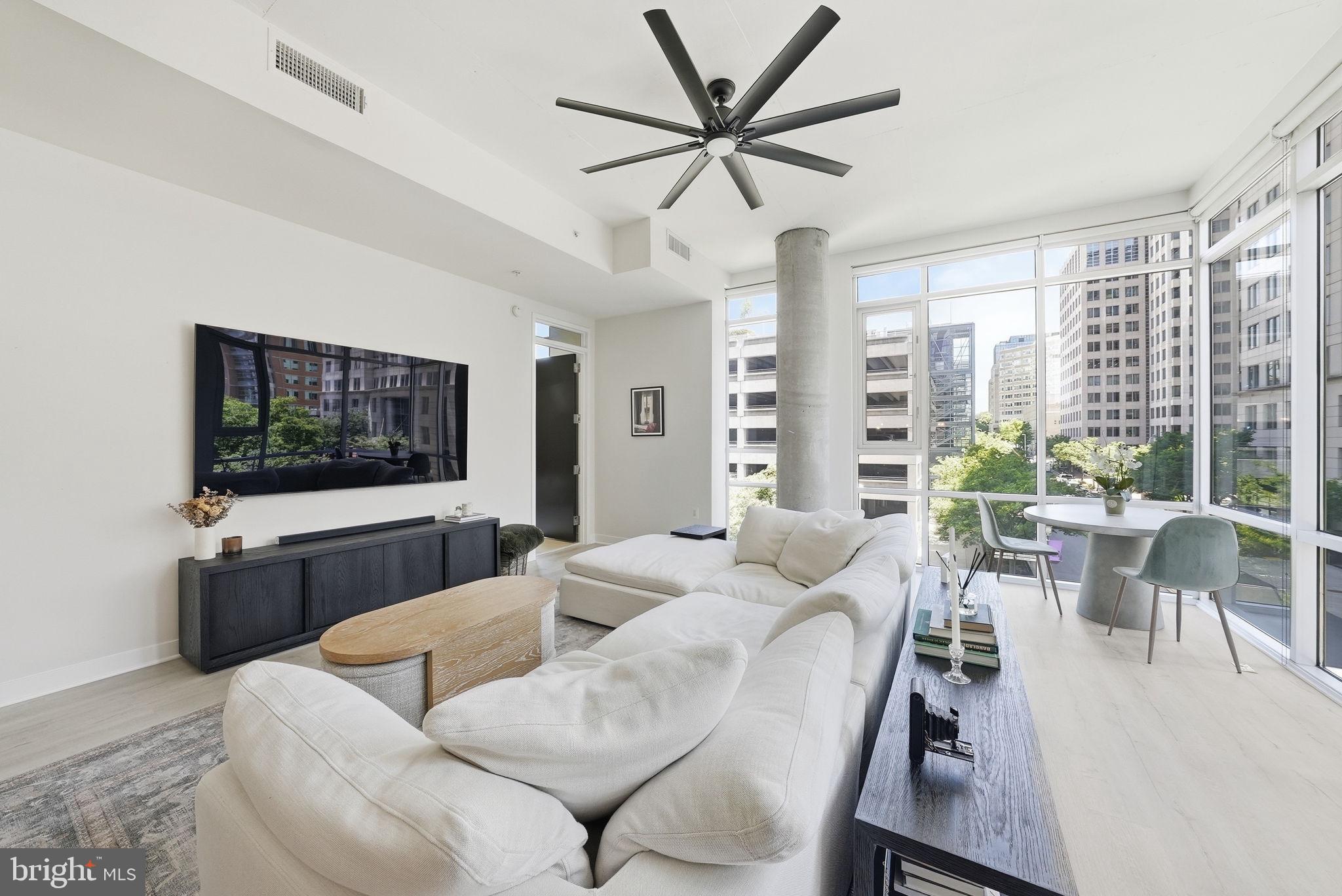 RESTON TOWN CENTER - Residential