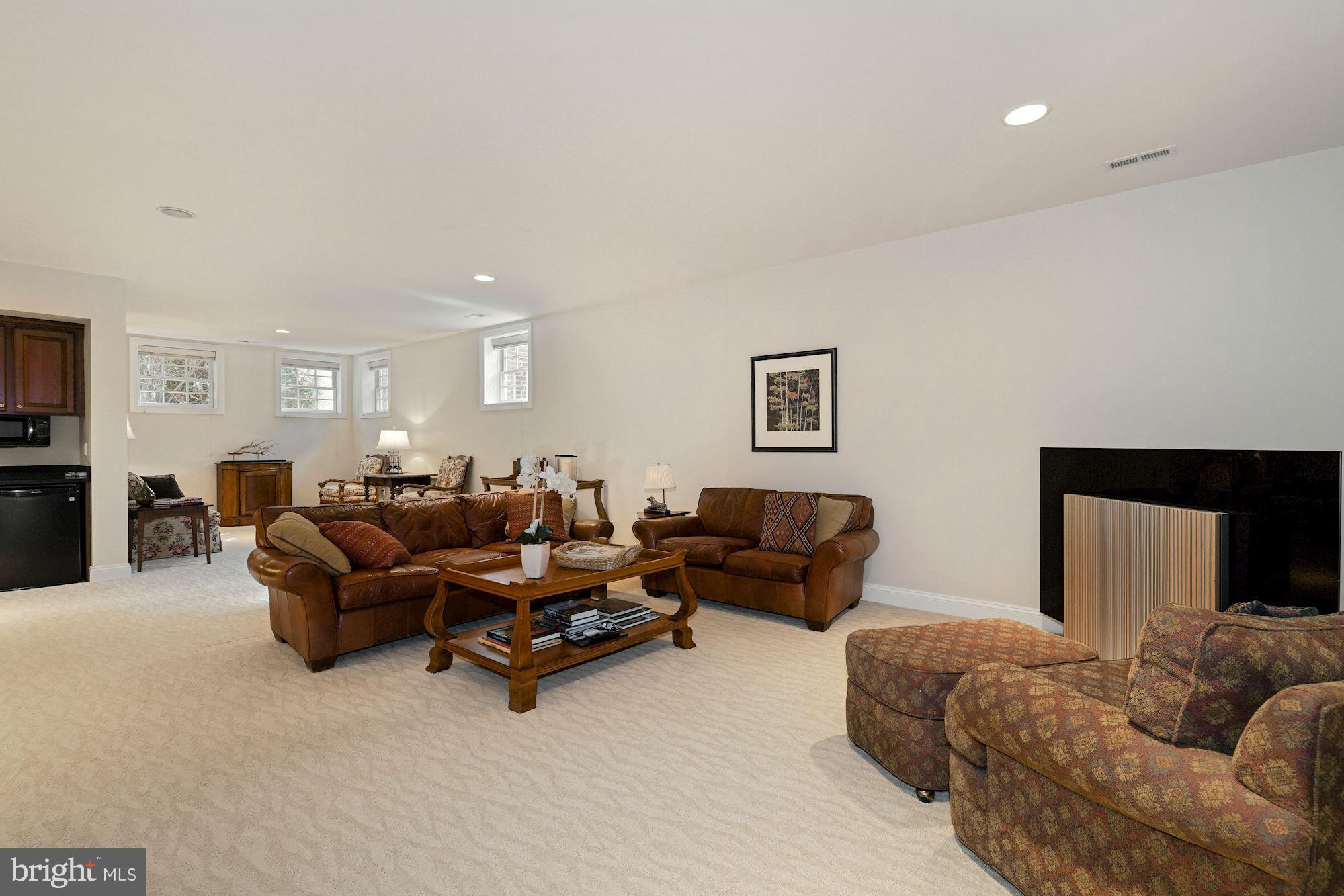 BRADLEY WOODS - Residential
