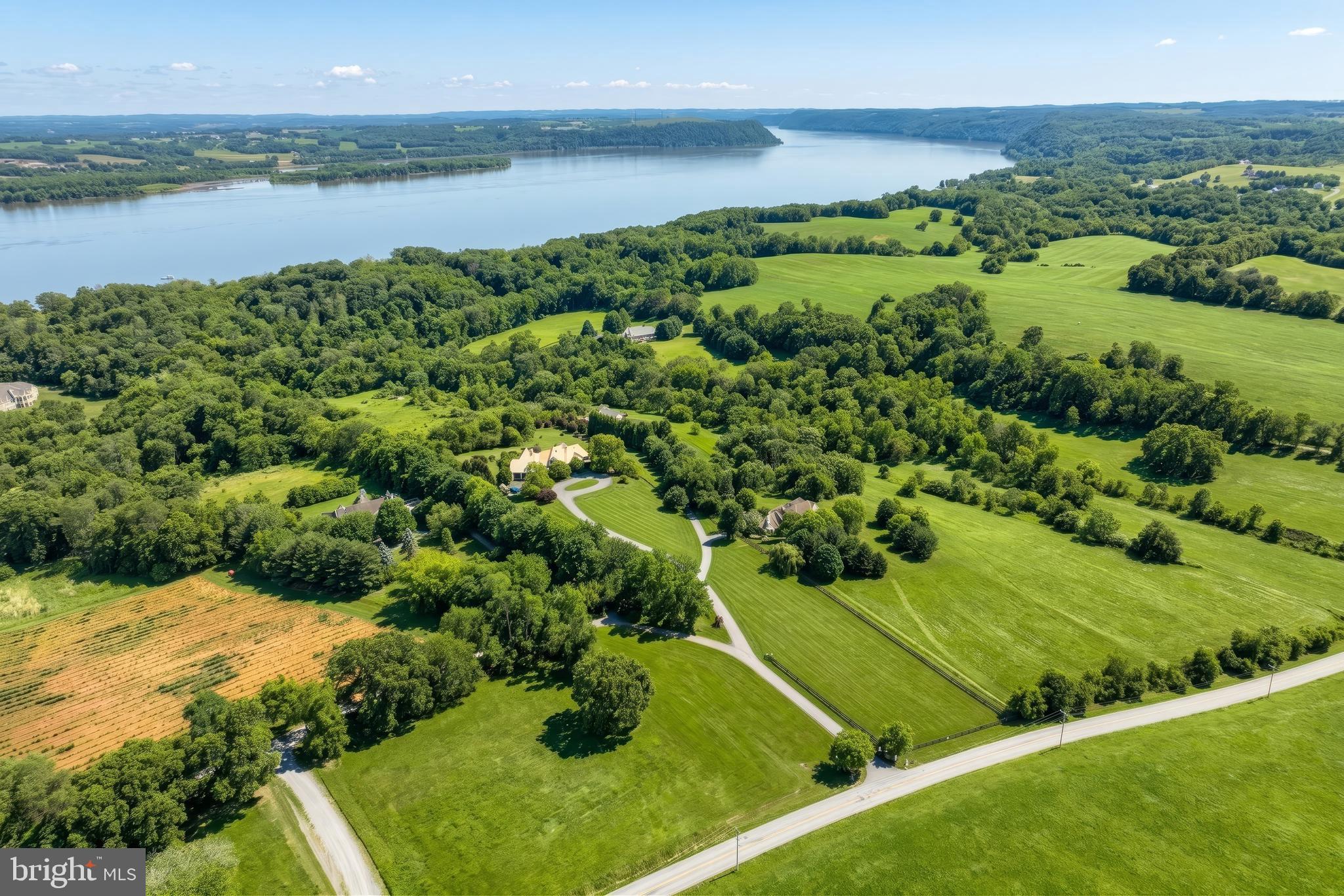 LAUXMONT FARMS - Residential