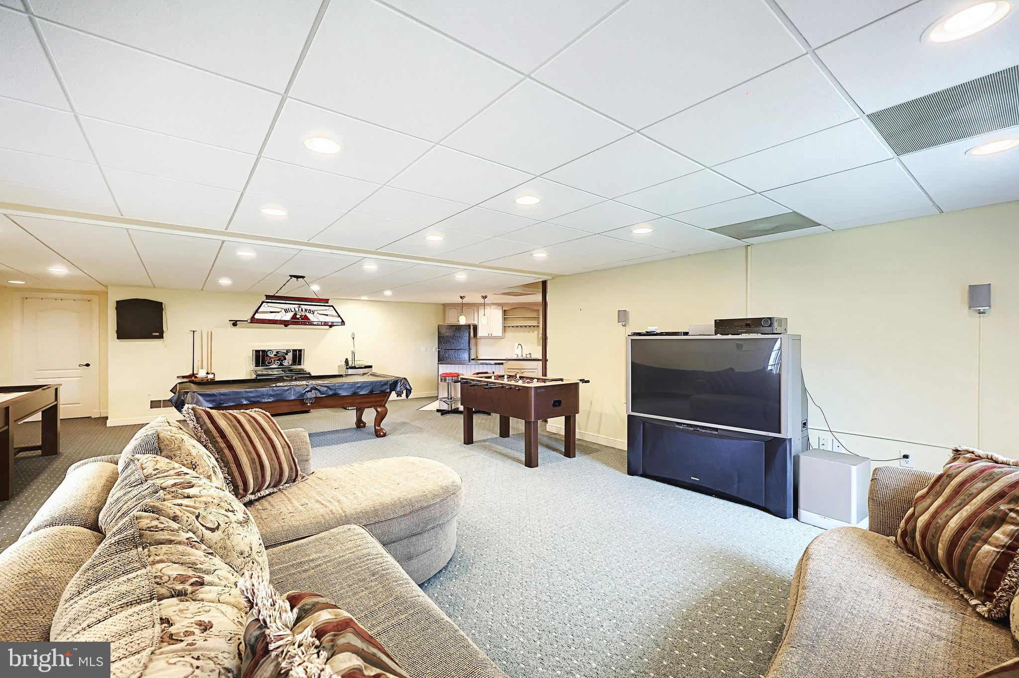 LAUXMONT FARMS - Residential