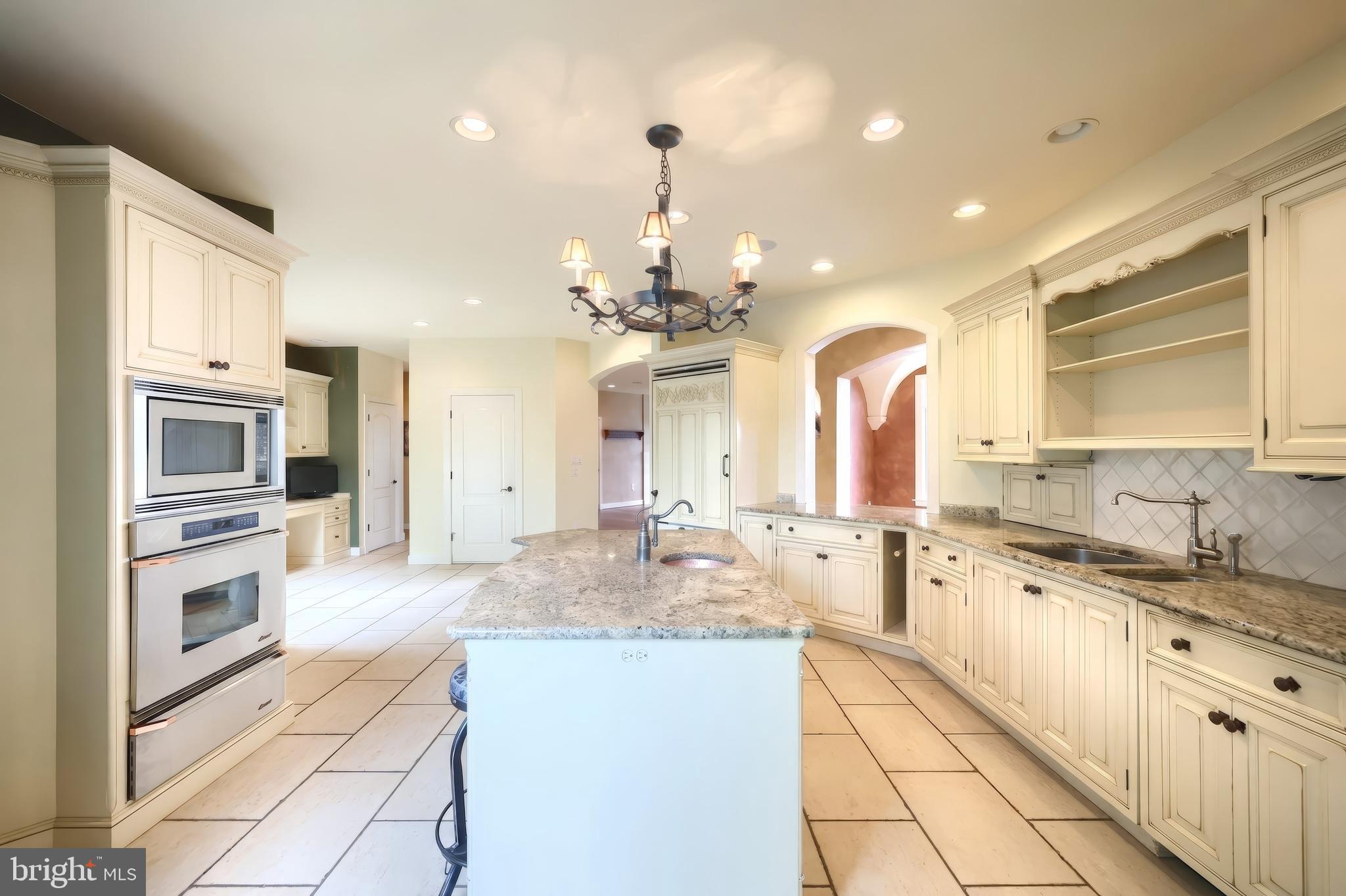 LAUXMONT FARMS - Residential