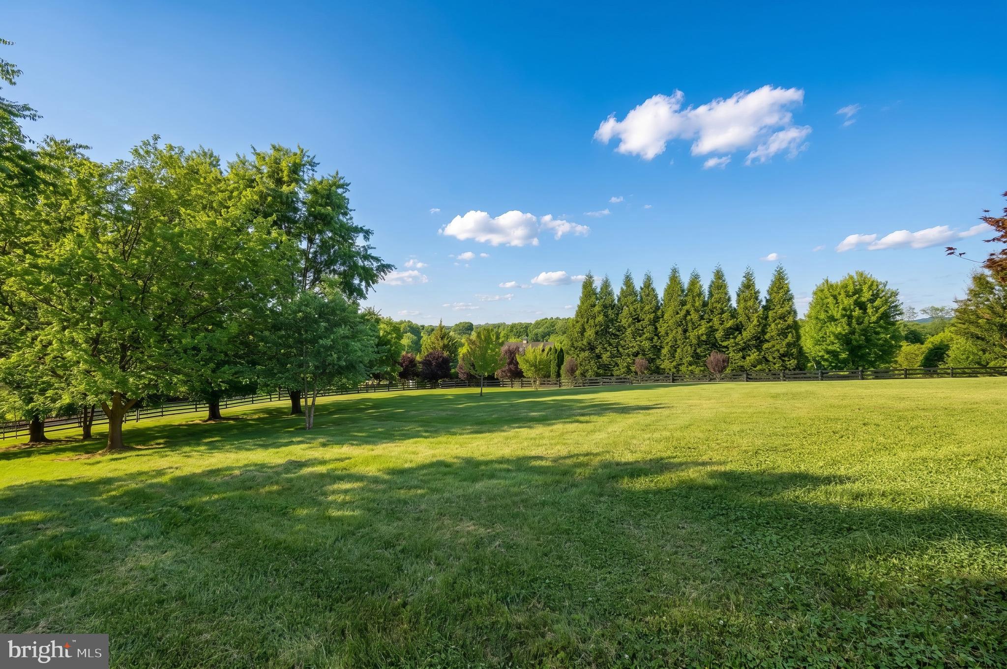 LAUXMONT FARMS - Residential