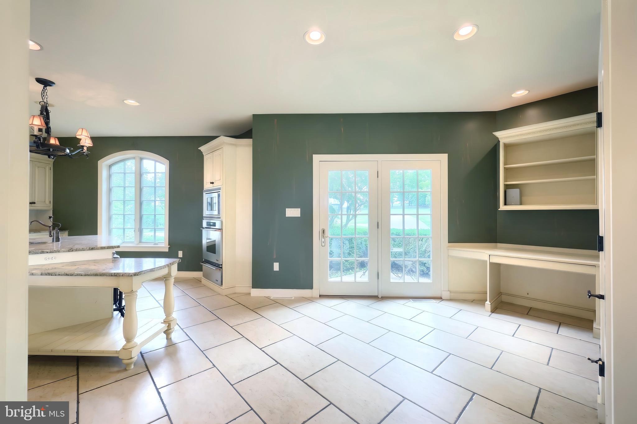 LAUXMONT FARMS - Residential