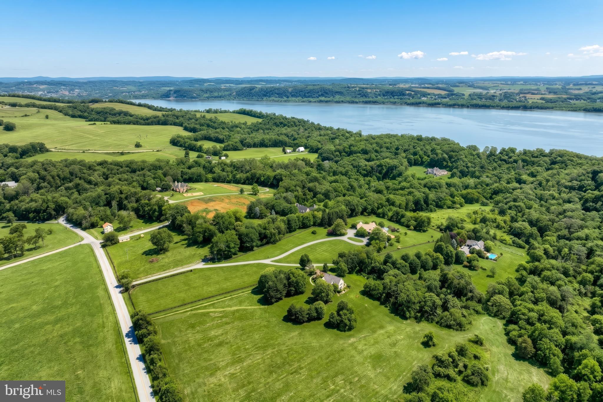 LAUXMONT FARMS - Residential