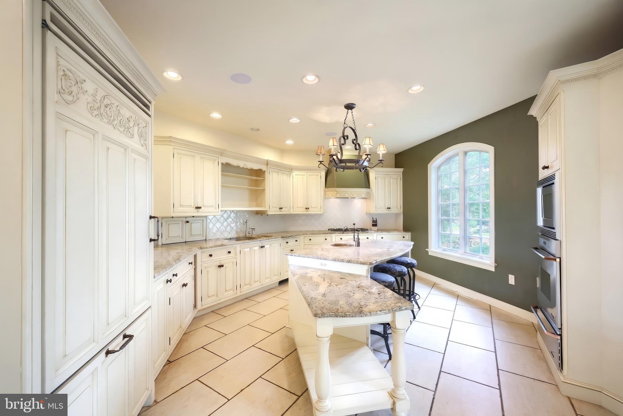 LAUXMONT FARMS - Residential