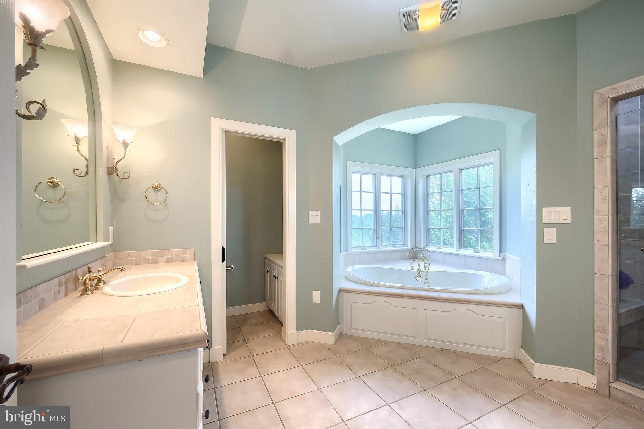 LAUXMONT FARMS - Residential
