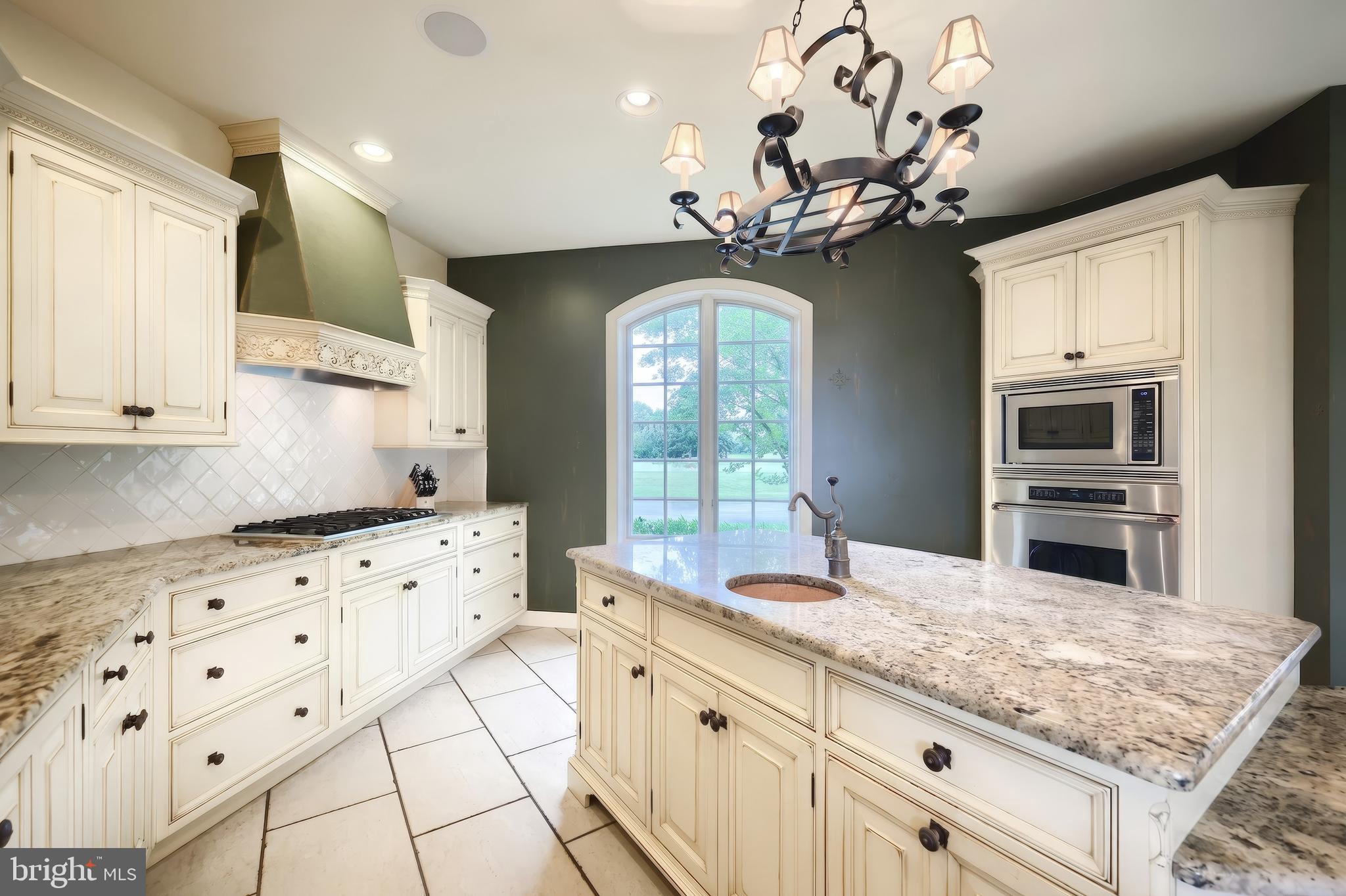 LAUXMONT FARMS - Residential