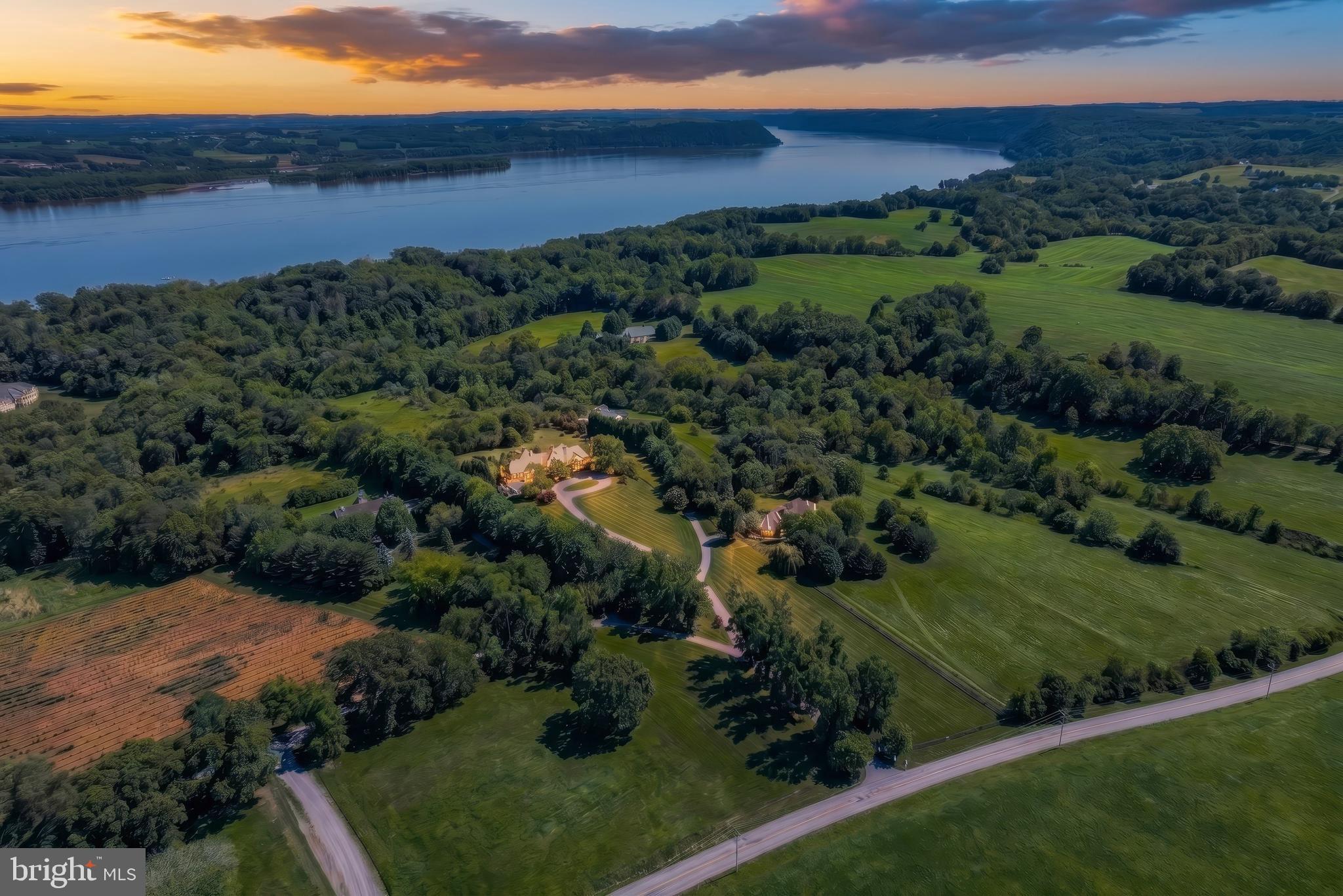 LAUXMONT FARMS - Residential