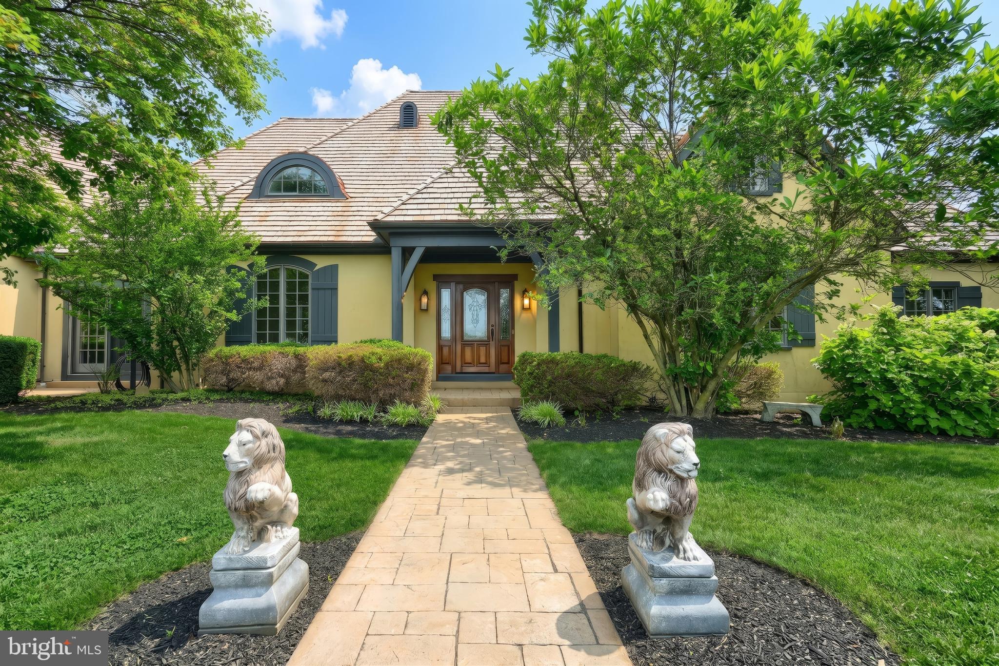 LAUXMONT FARMS - Residential