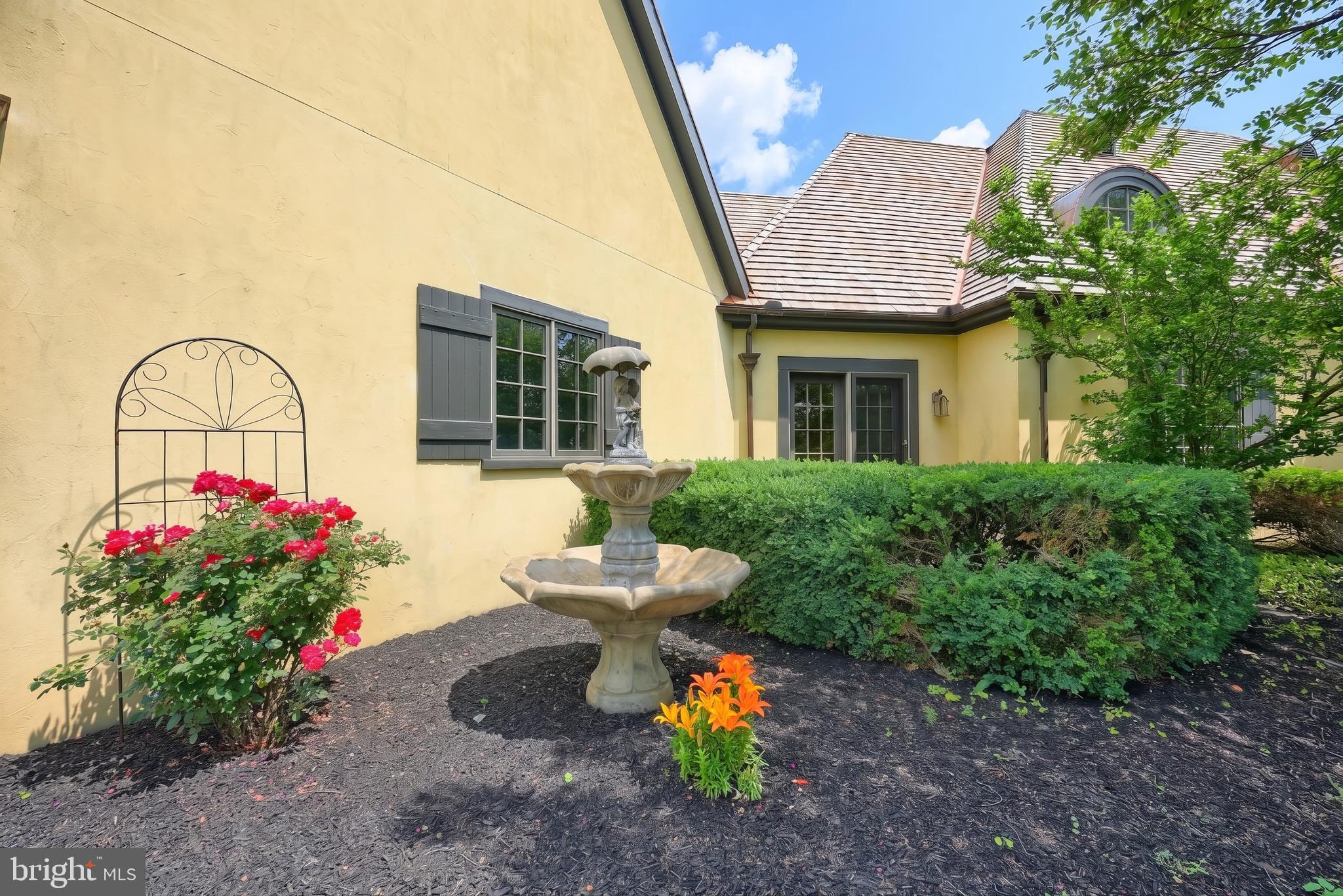 LAUXMONT FARMS - Residential
