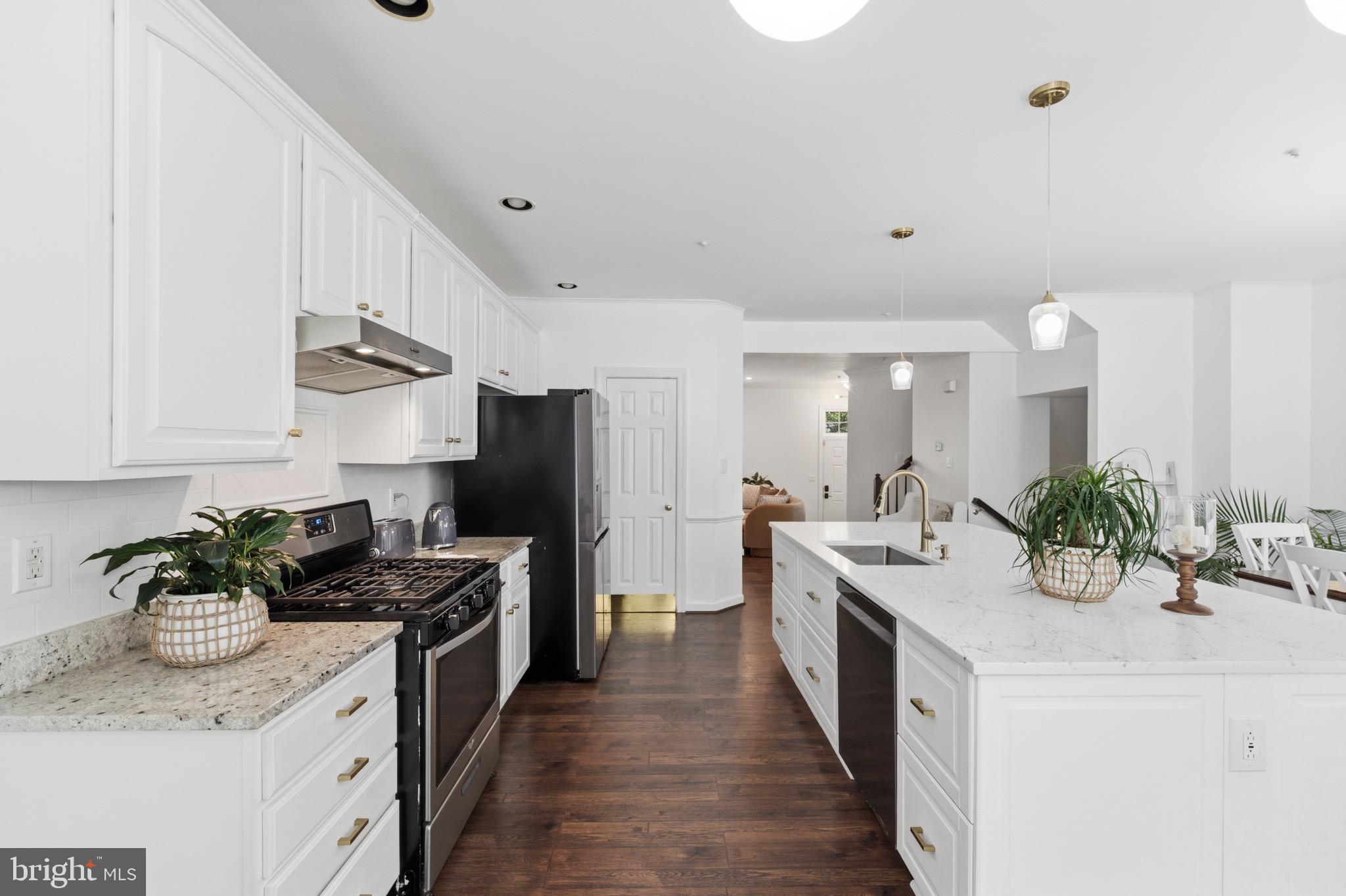 QUINCE ORCHARD PARK - Residential