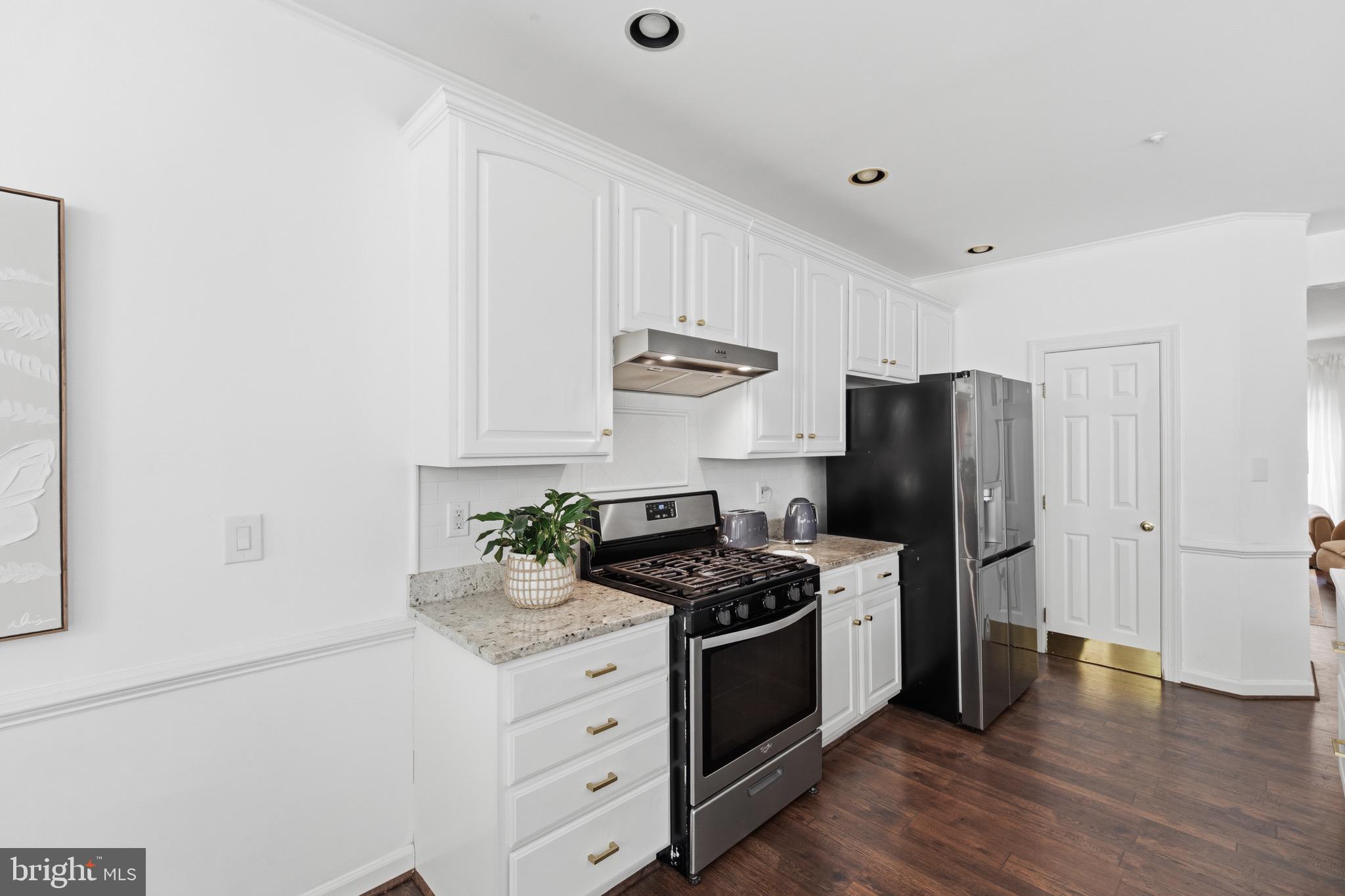 QUINCE ORCHARD PARK - Residential