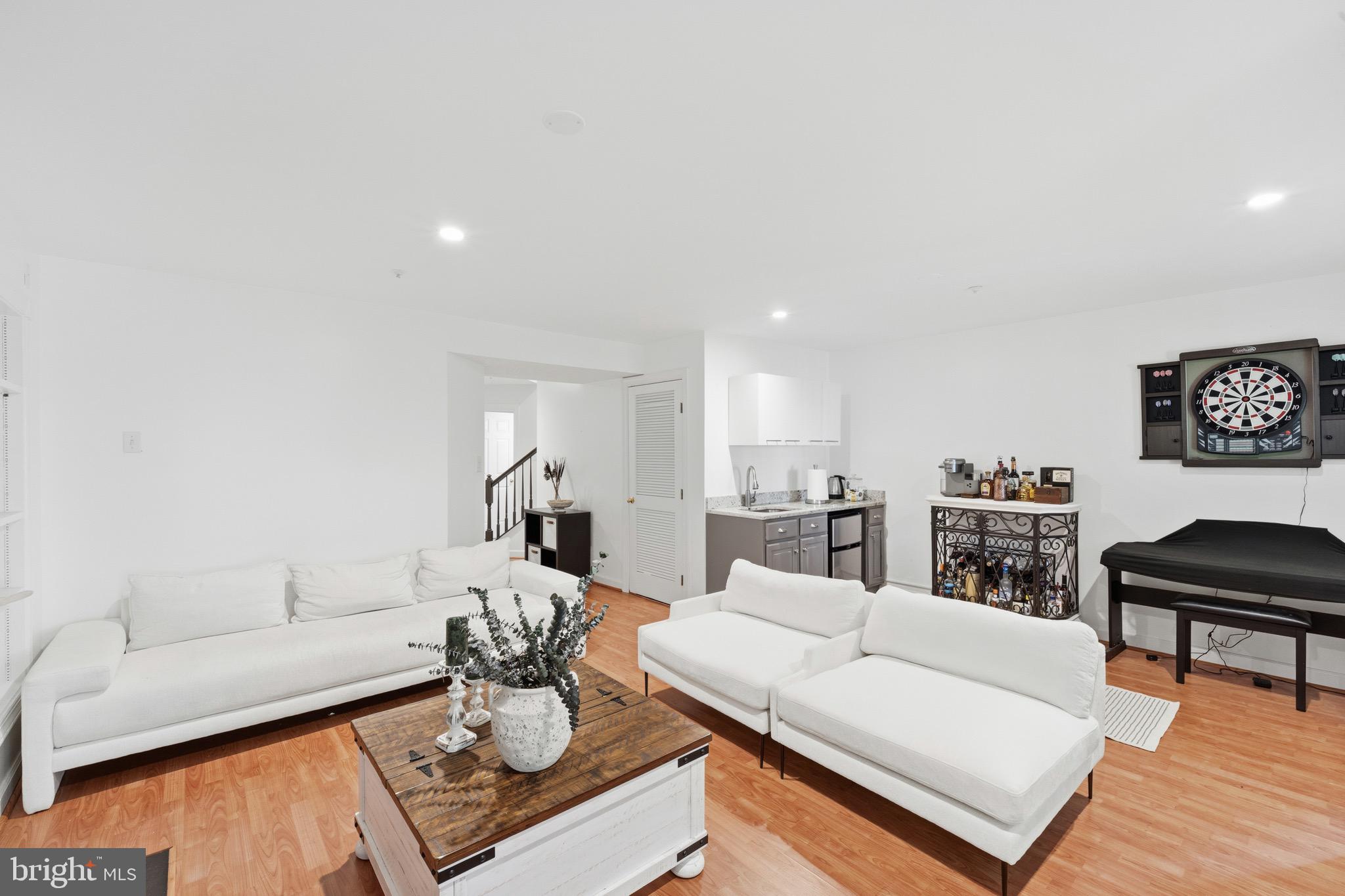 QUINCE ORCHARD PARK - Residential