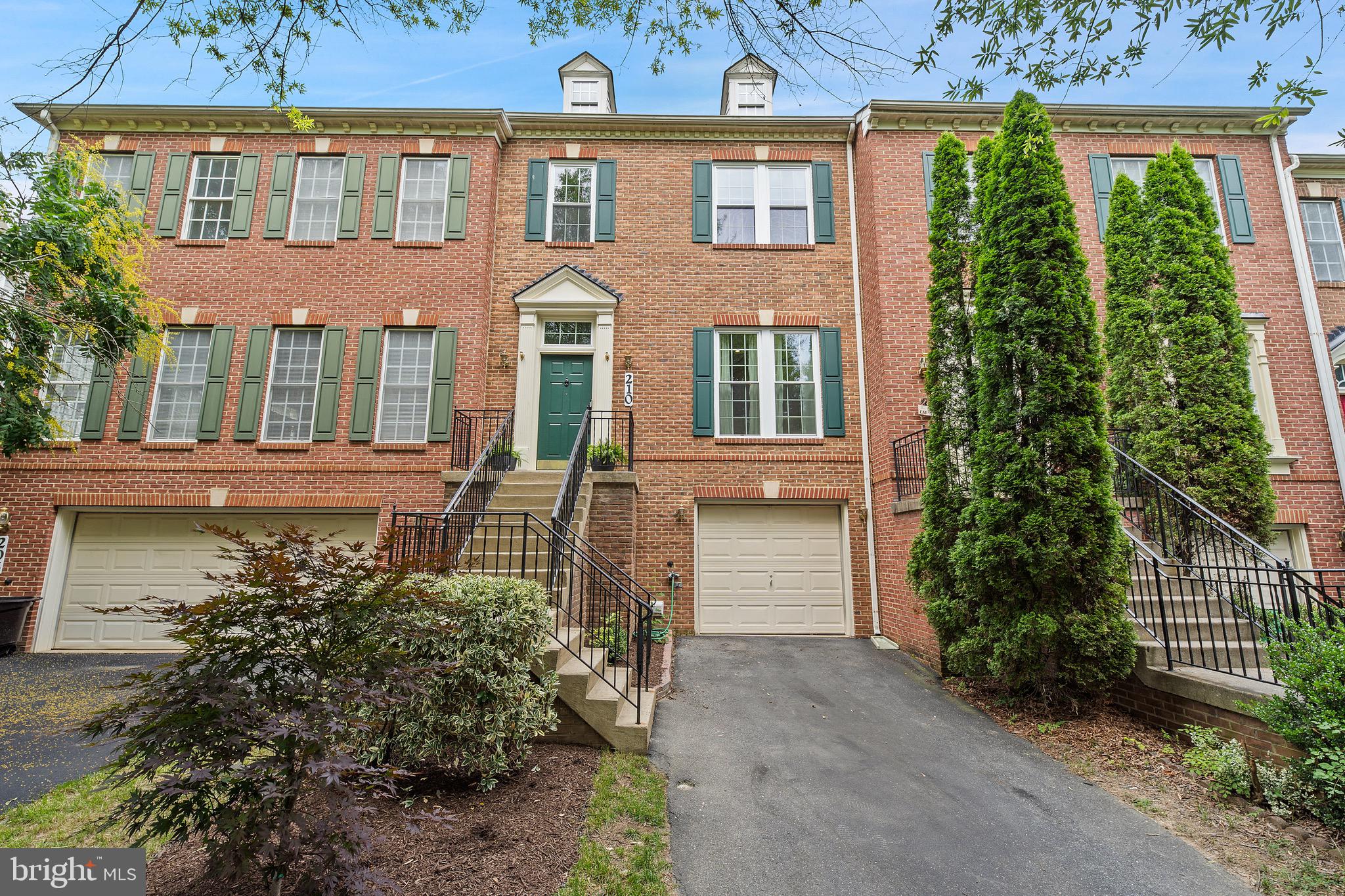 QUINCE ORCHARD PARK - Residential