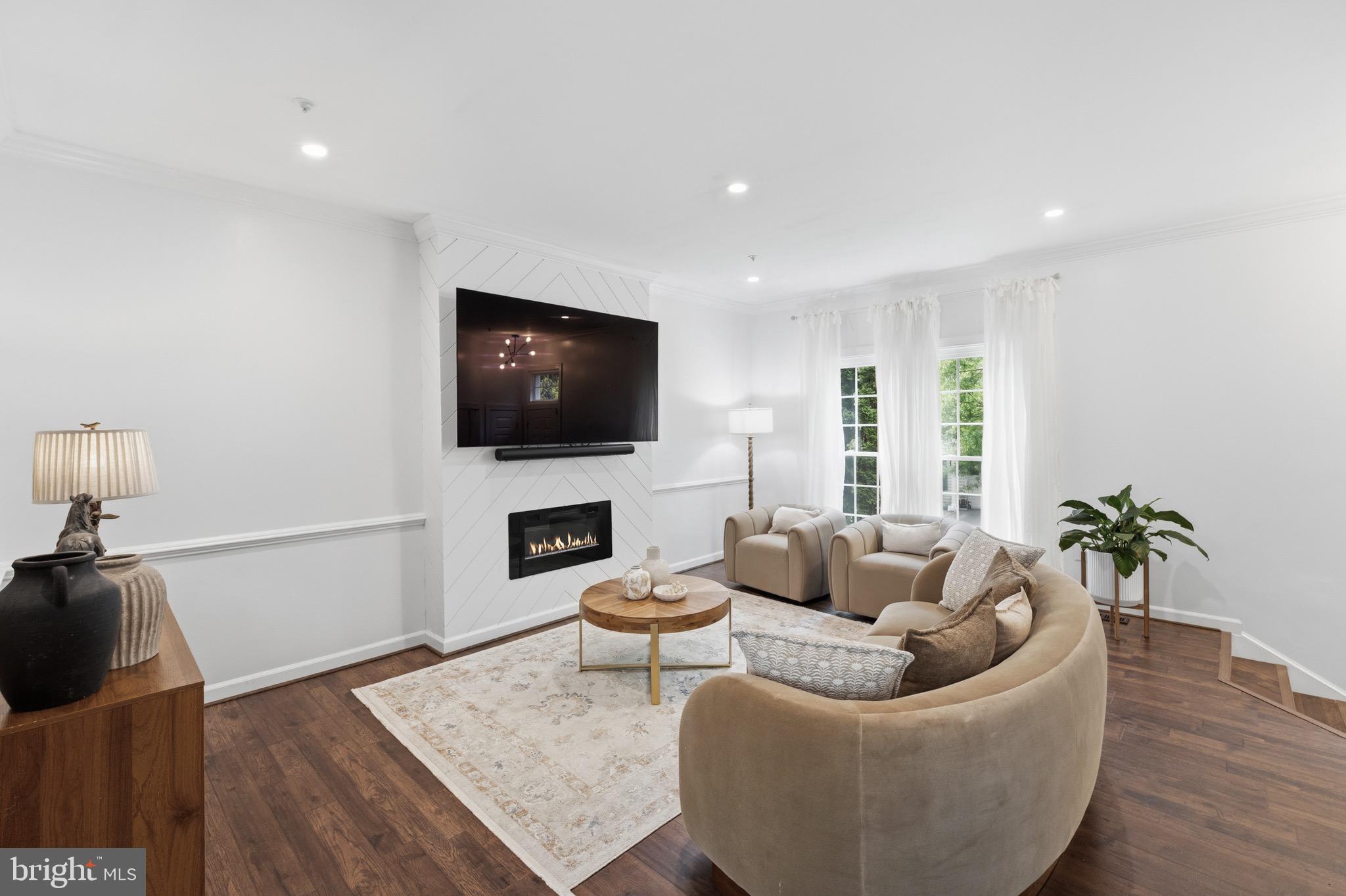 QUINCE ORCHARD PARK - Residential