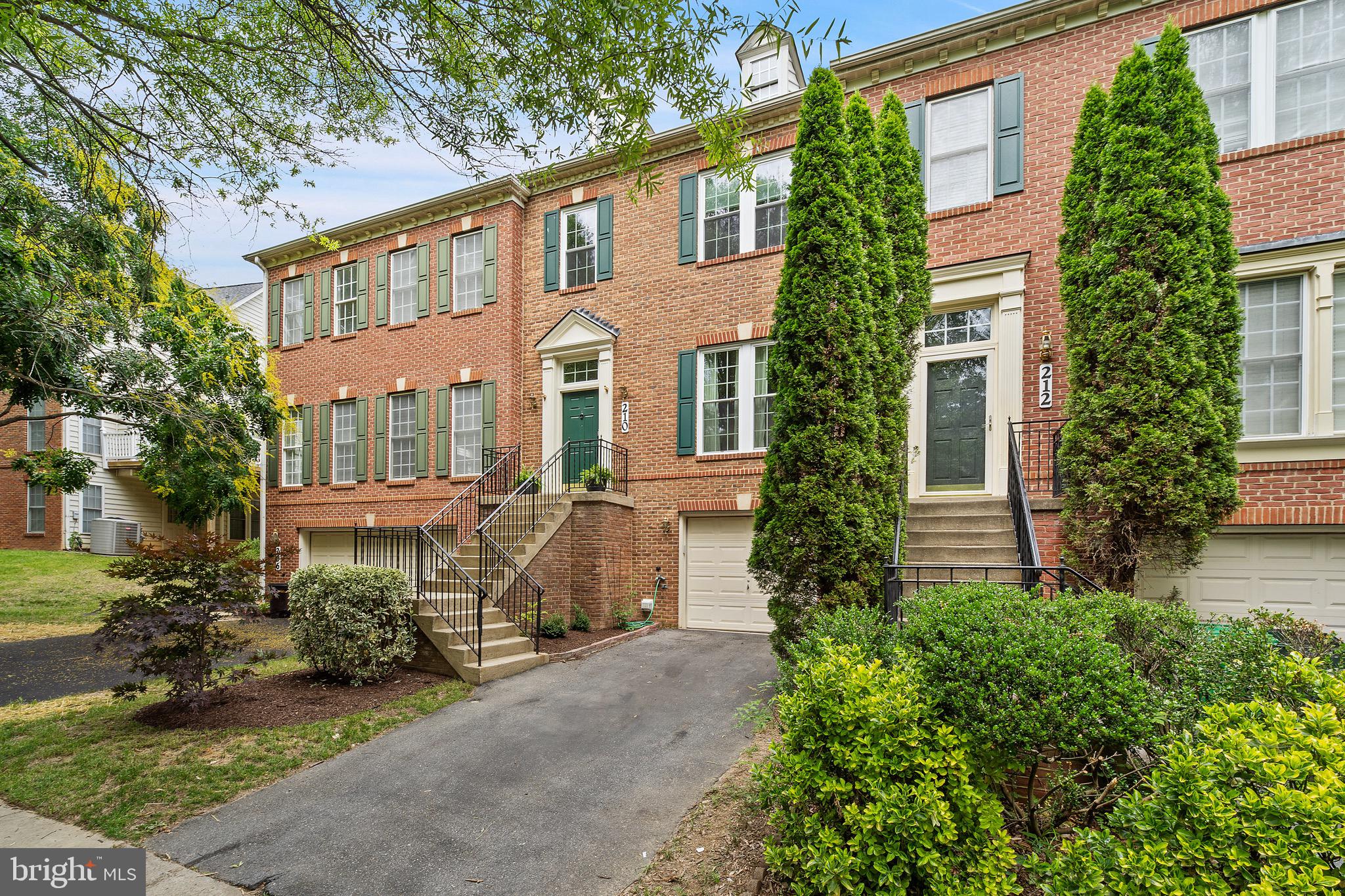 QUINCE ORCHARD PARK - Residential