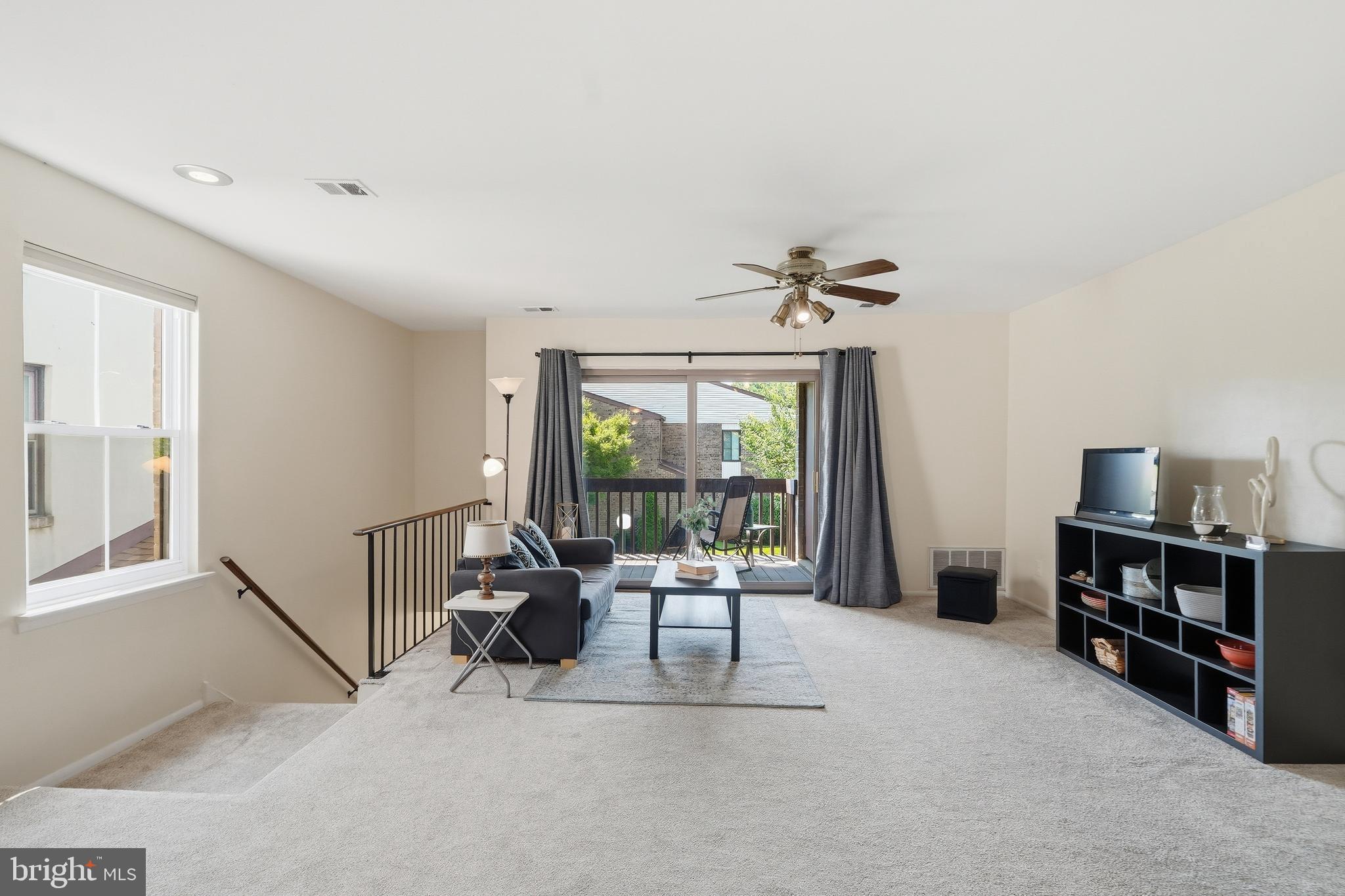 RAINTREE CONDOMINI - Residential
