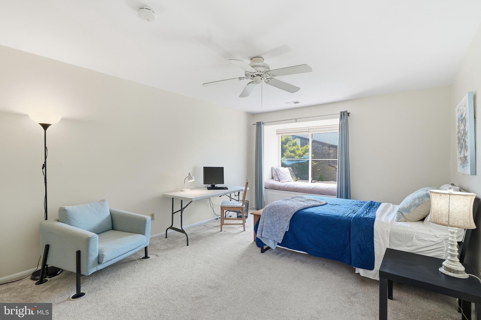 RAINTREE CONDOMINI - Residential
