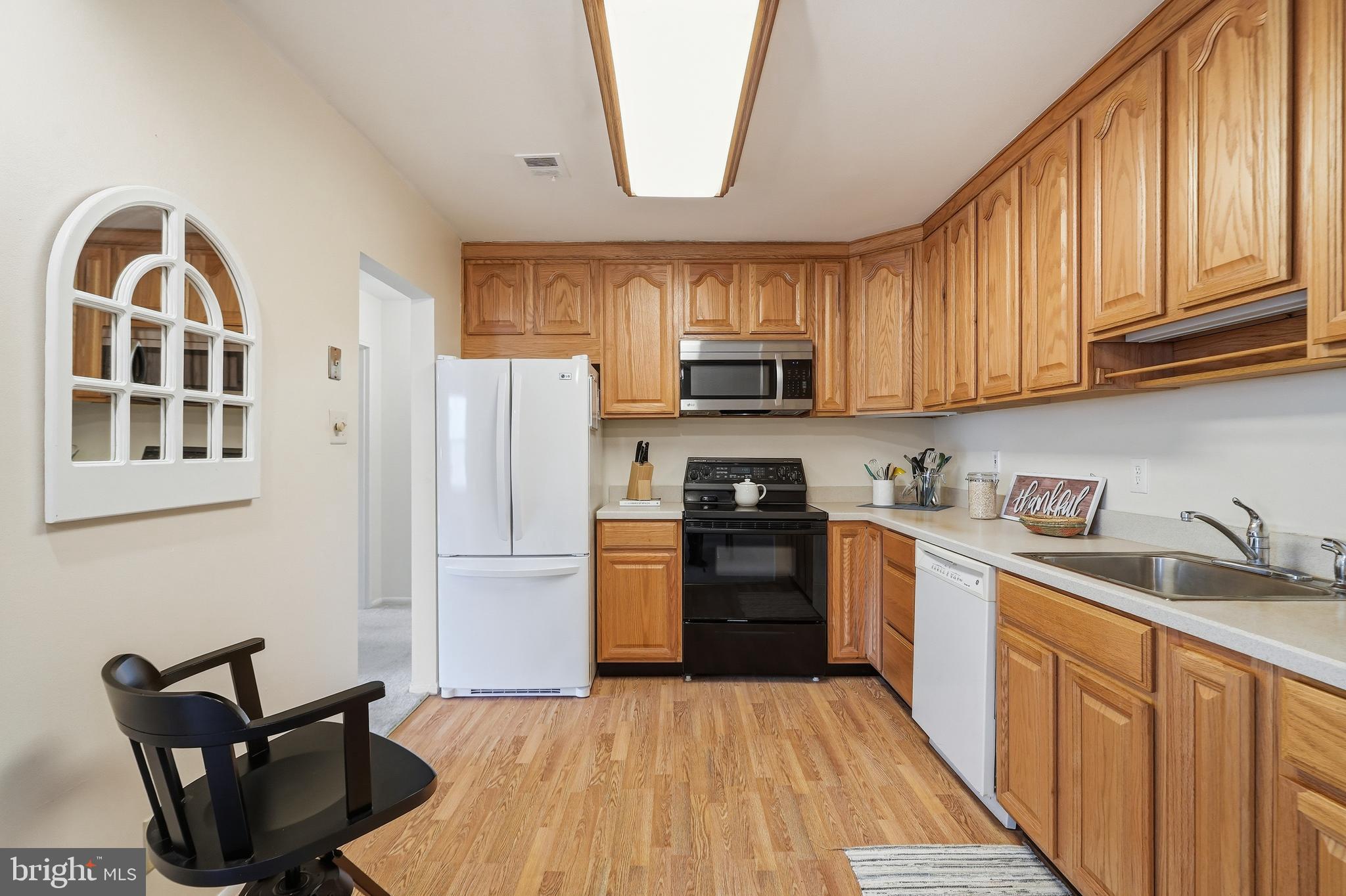 RAINTREE CONDOMINI - Residential