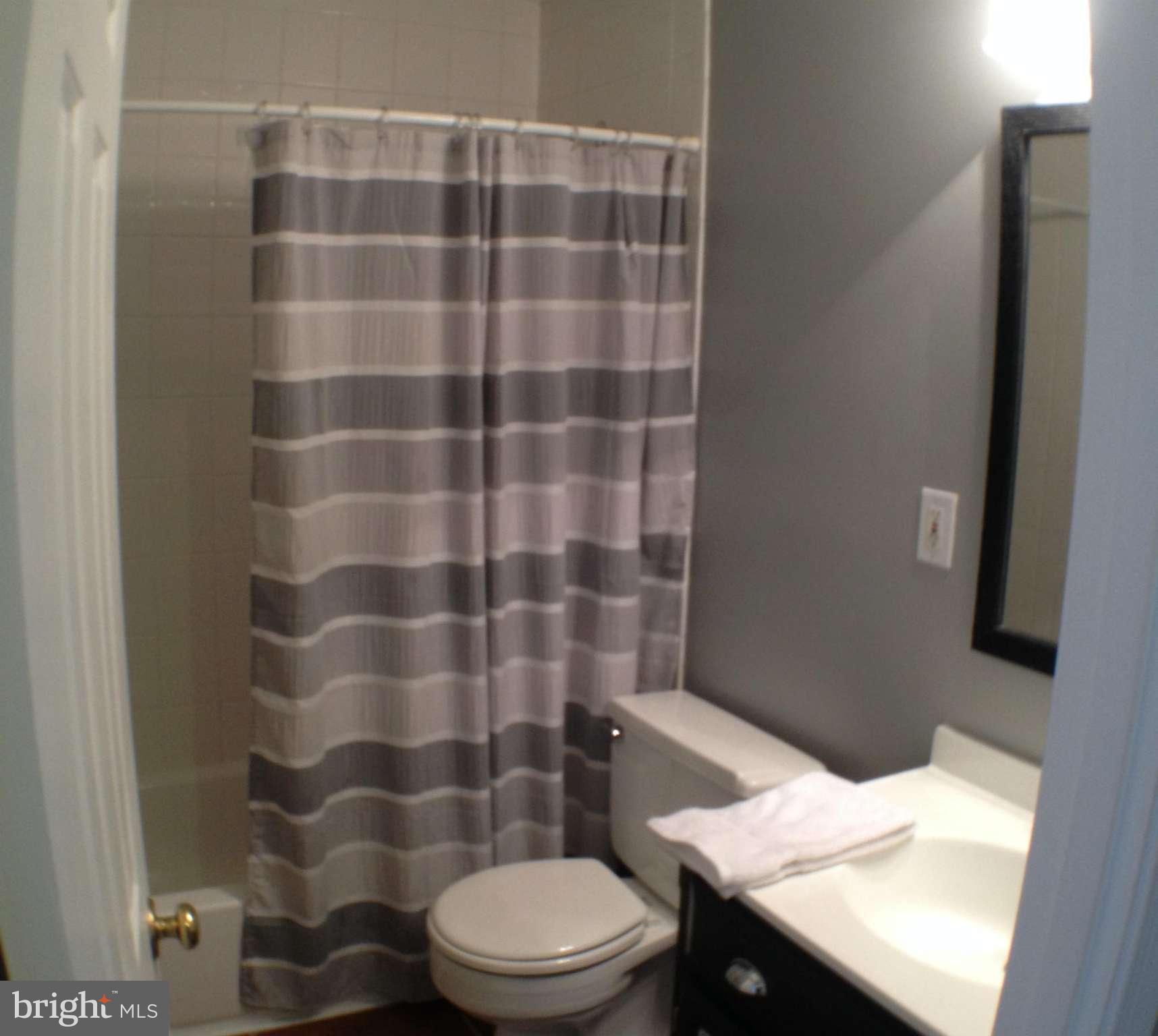 SUSSEX SQUARE CONDO - Residential Lease
