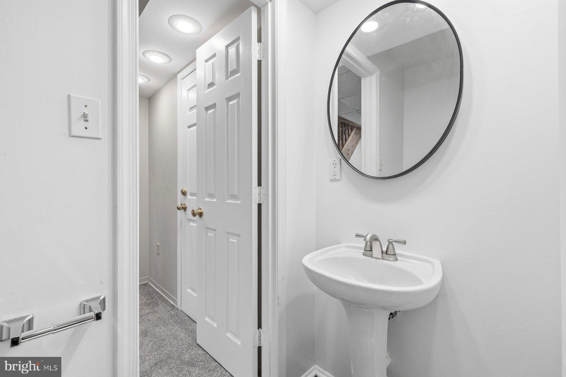 GUNNERS LAKE VILLAGE - Residential