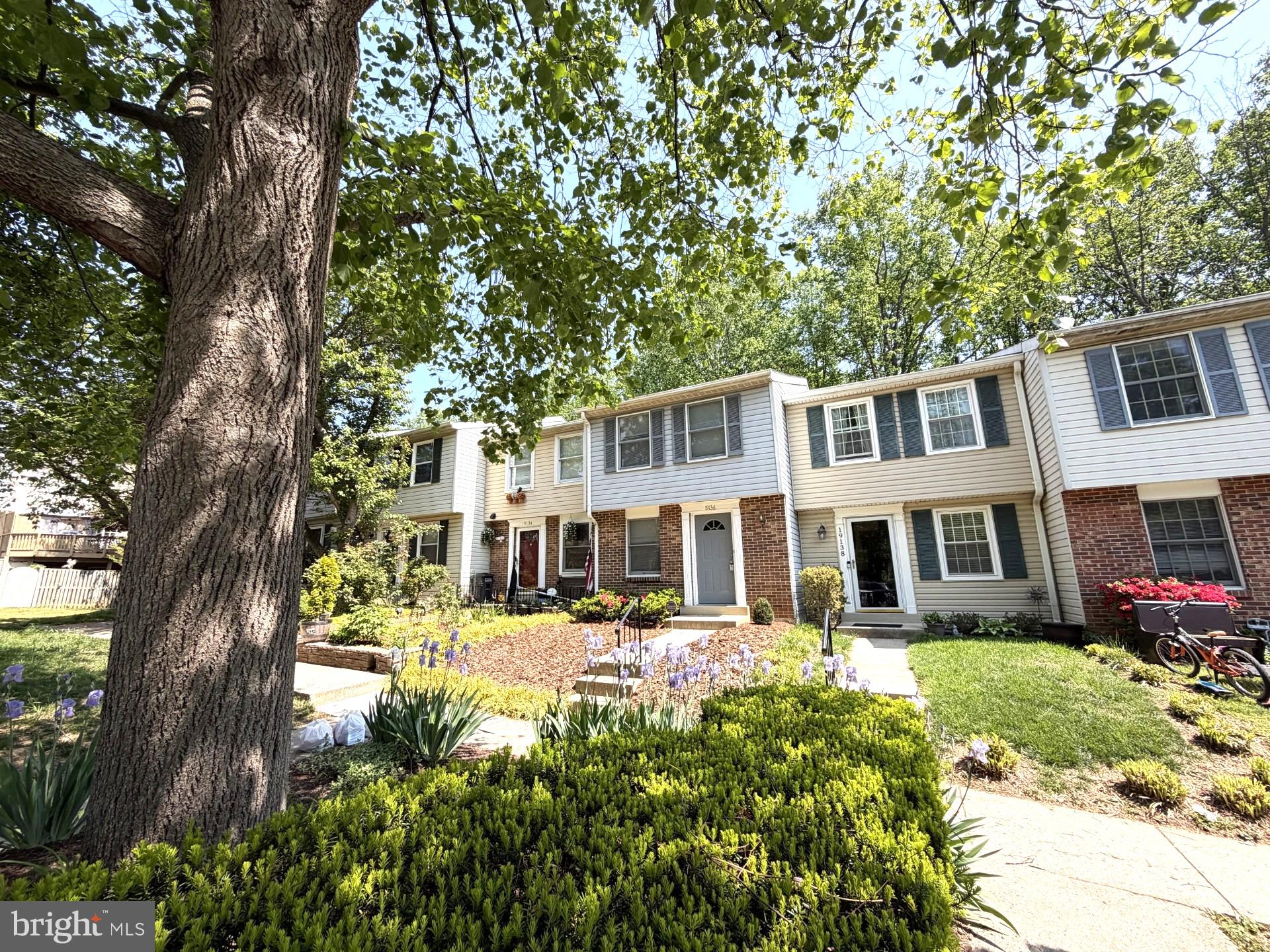 GUNNERS LAKE VILLAGE - Residential