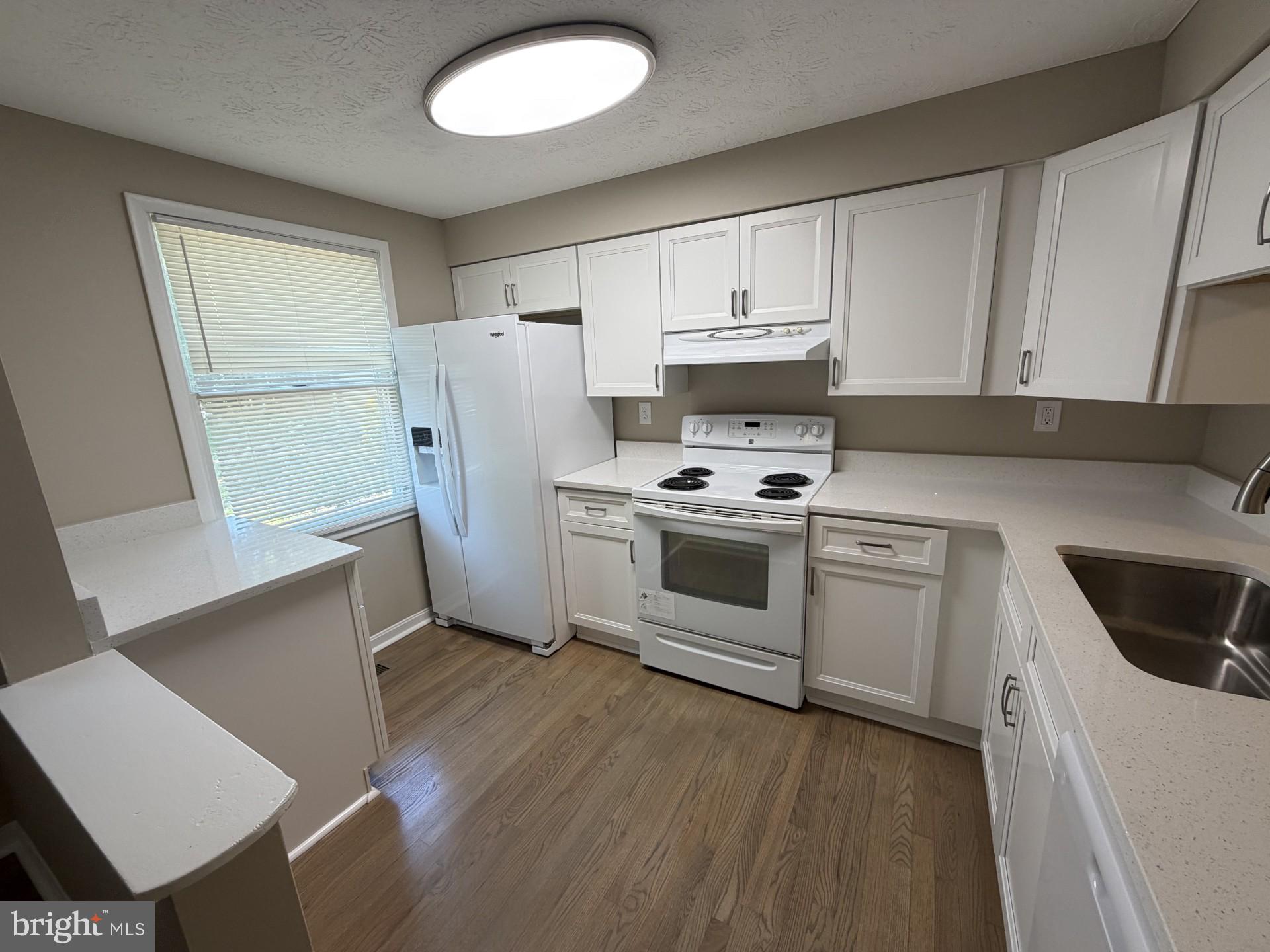 GUNNERS LAKE VILLAGE - Residential
