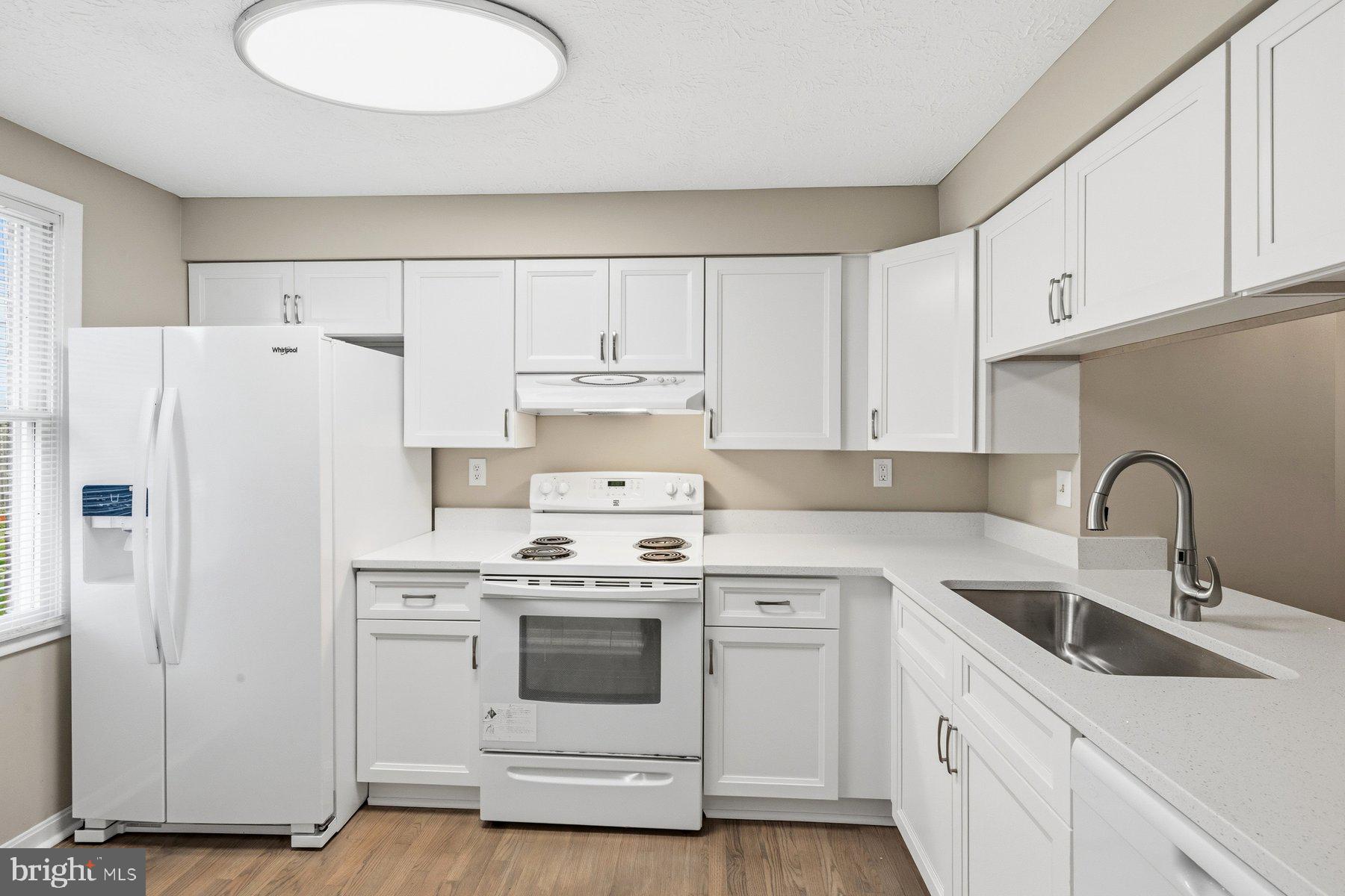 GUNNERS LAKE VILLAGE - Residential