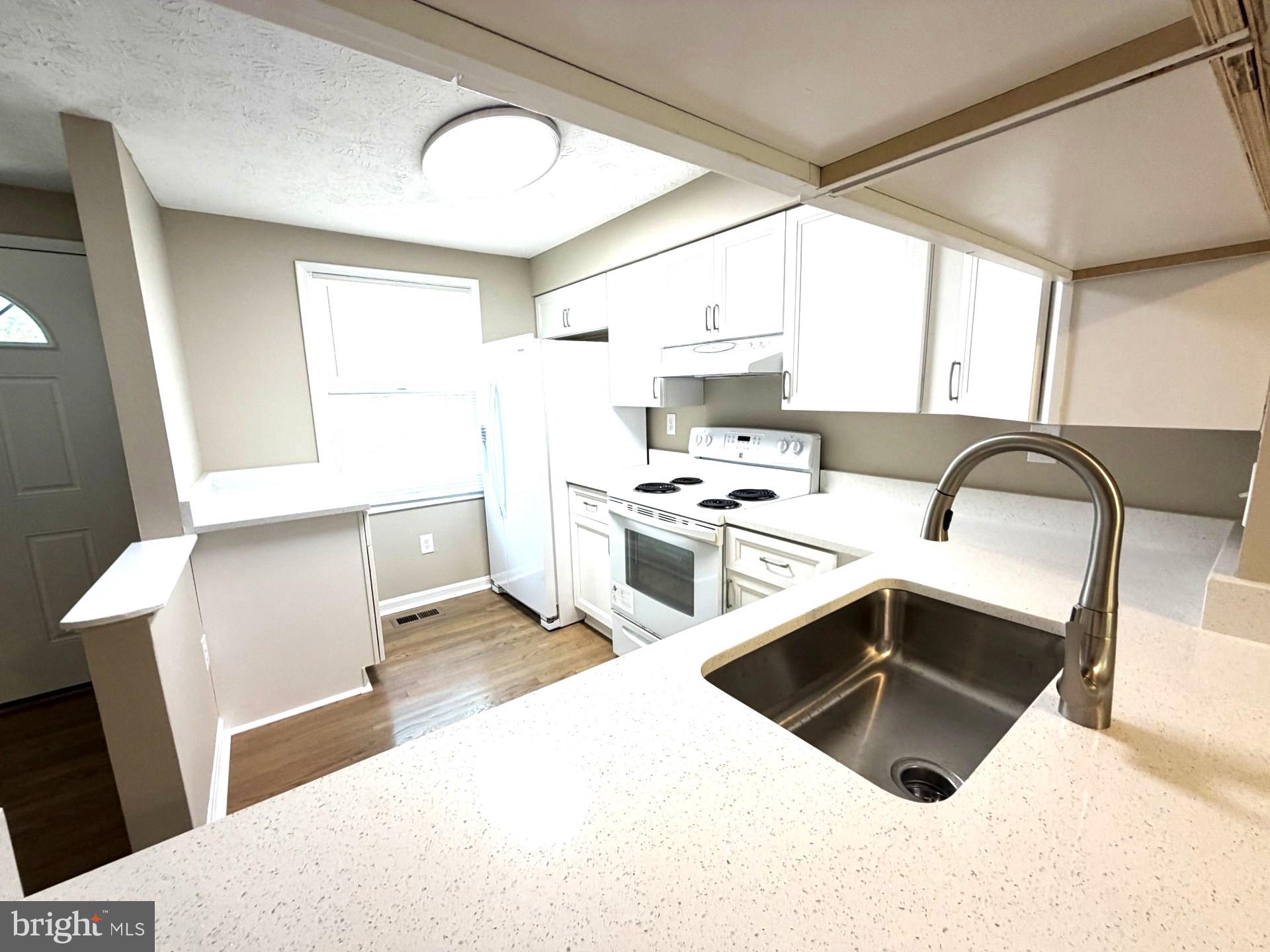 GUNNERS LAKE VILLAGE - Residential