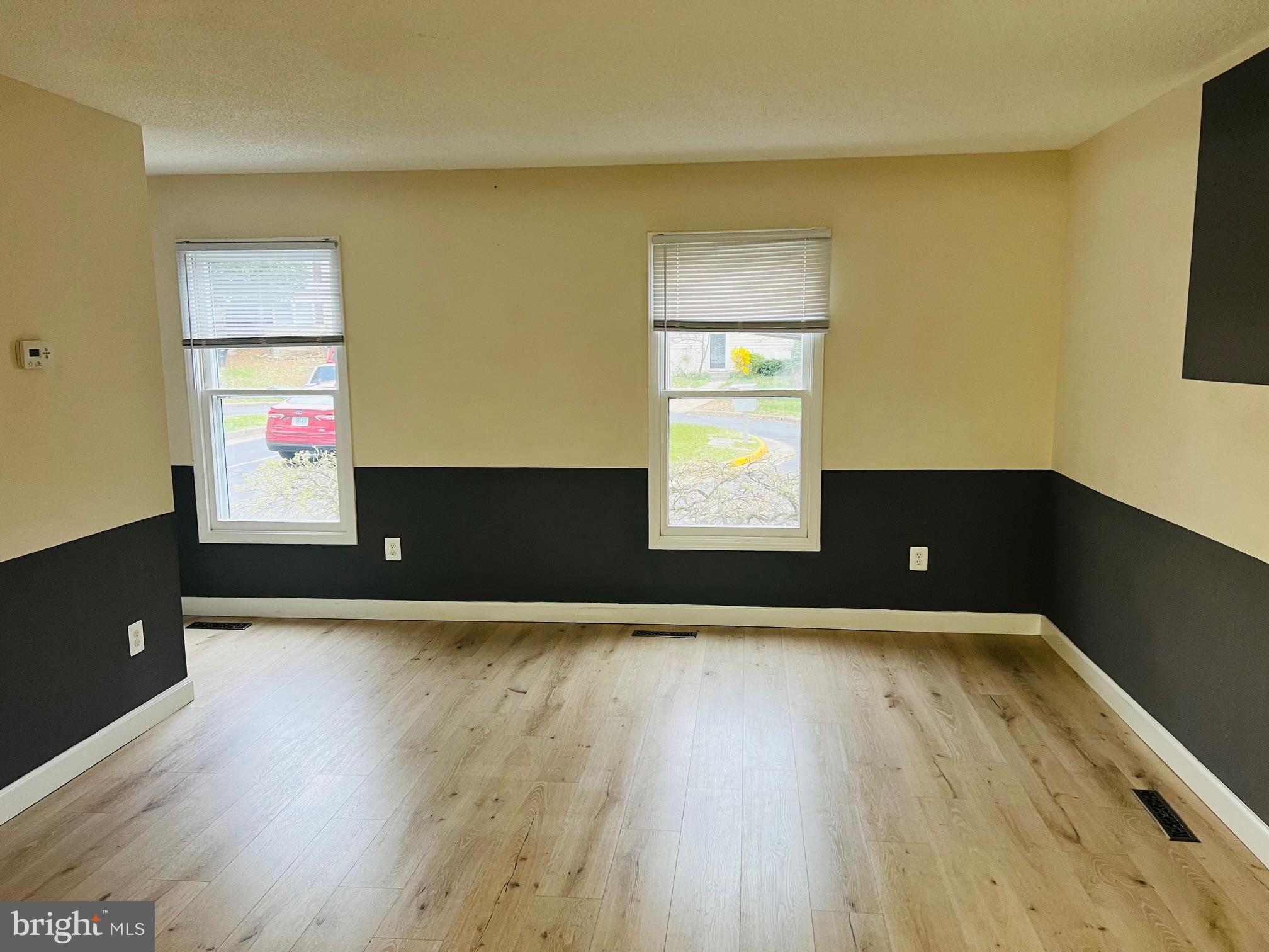 OAK VIEW - Residential