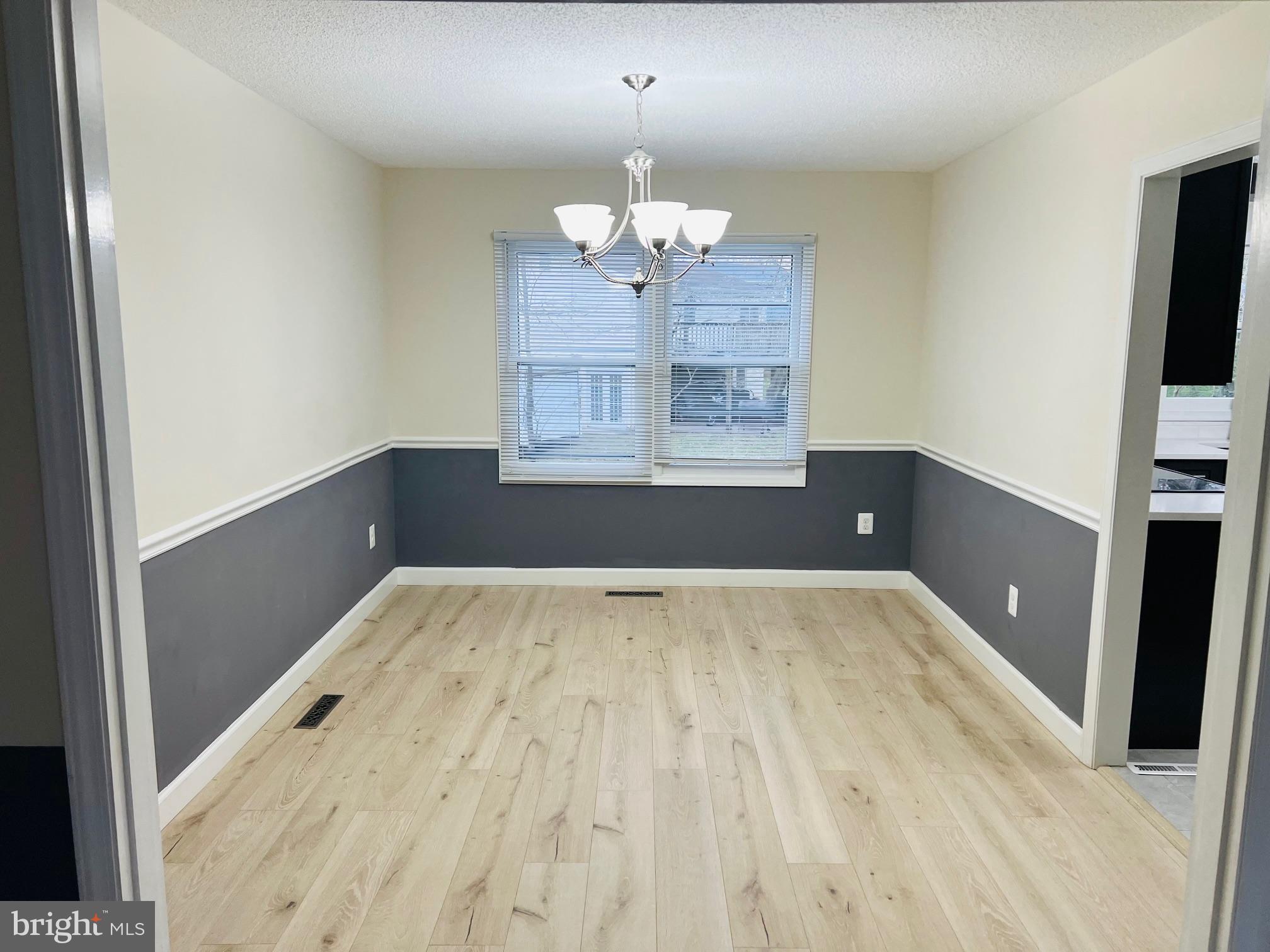 OAK VIEW - Residential