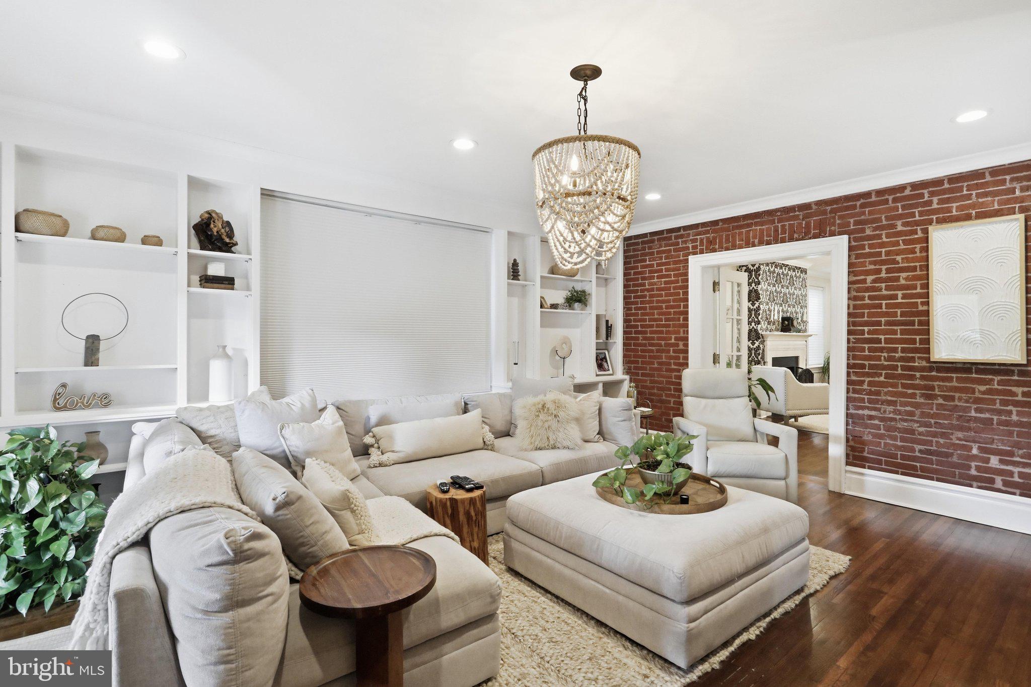 NORTH HAGERSTOWN - Residential
