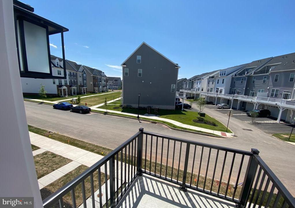 STEELPOINTE - Residential Lease
