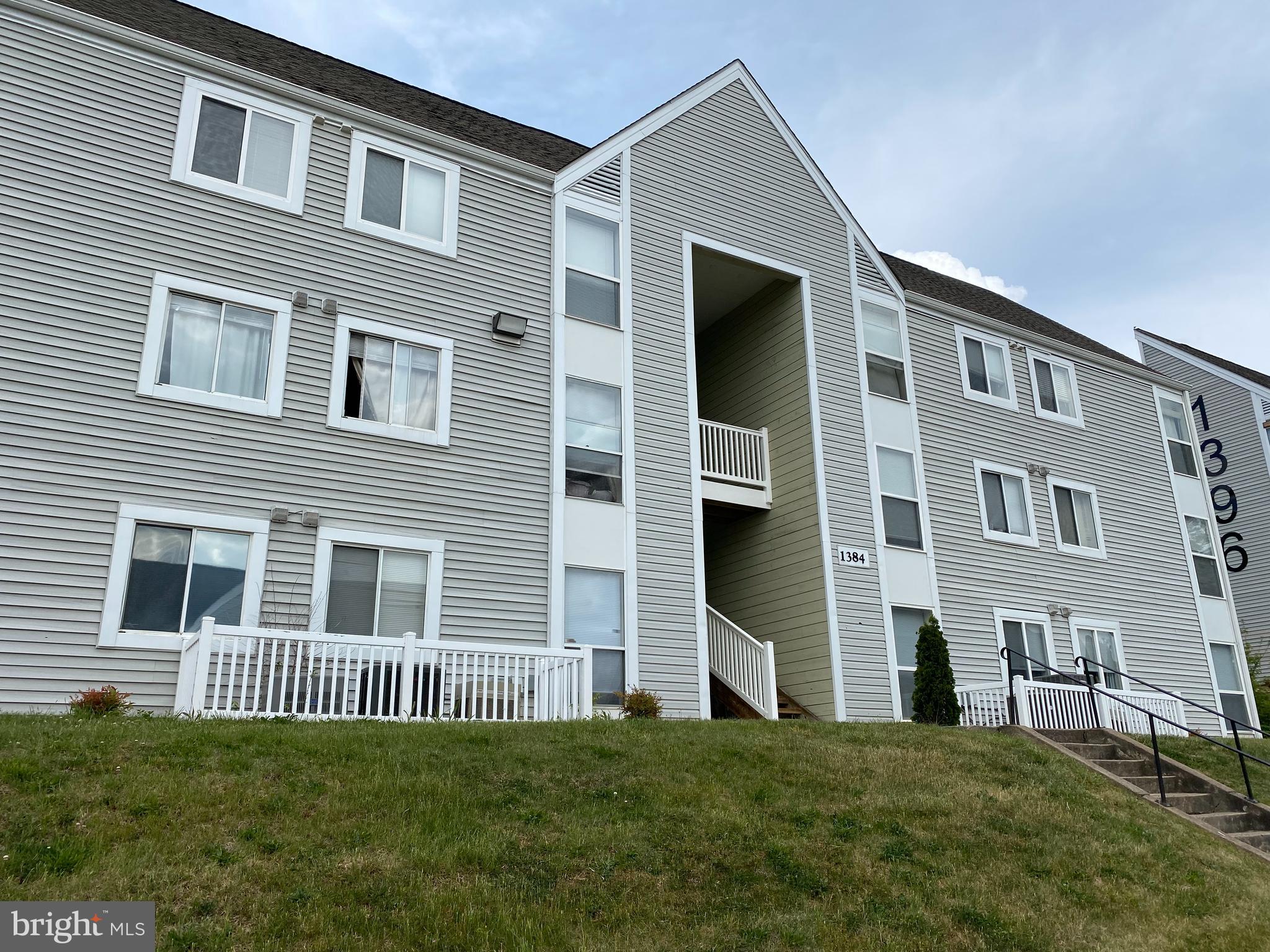 Just reduced!!  This is a 2 bedroom, 2 full bath unit in great shape.   Washer Dryer in unit.  Have a plan that has been approved for turning this 2 bedroom into a 3 bedroom for extra rent down the road.  Nice balcony. Soccer field, basketball courts and fenced dog playground close by. Also both Univ and city bus stops within a block  Easy parking and access to buses and amenities in and around JMU.  Dont wait, a great opportunity with the expansion of the college..