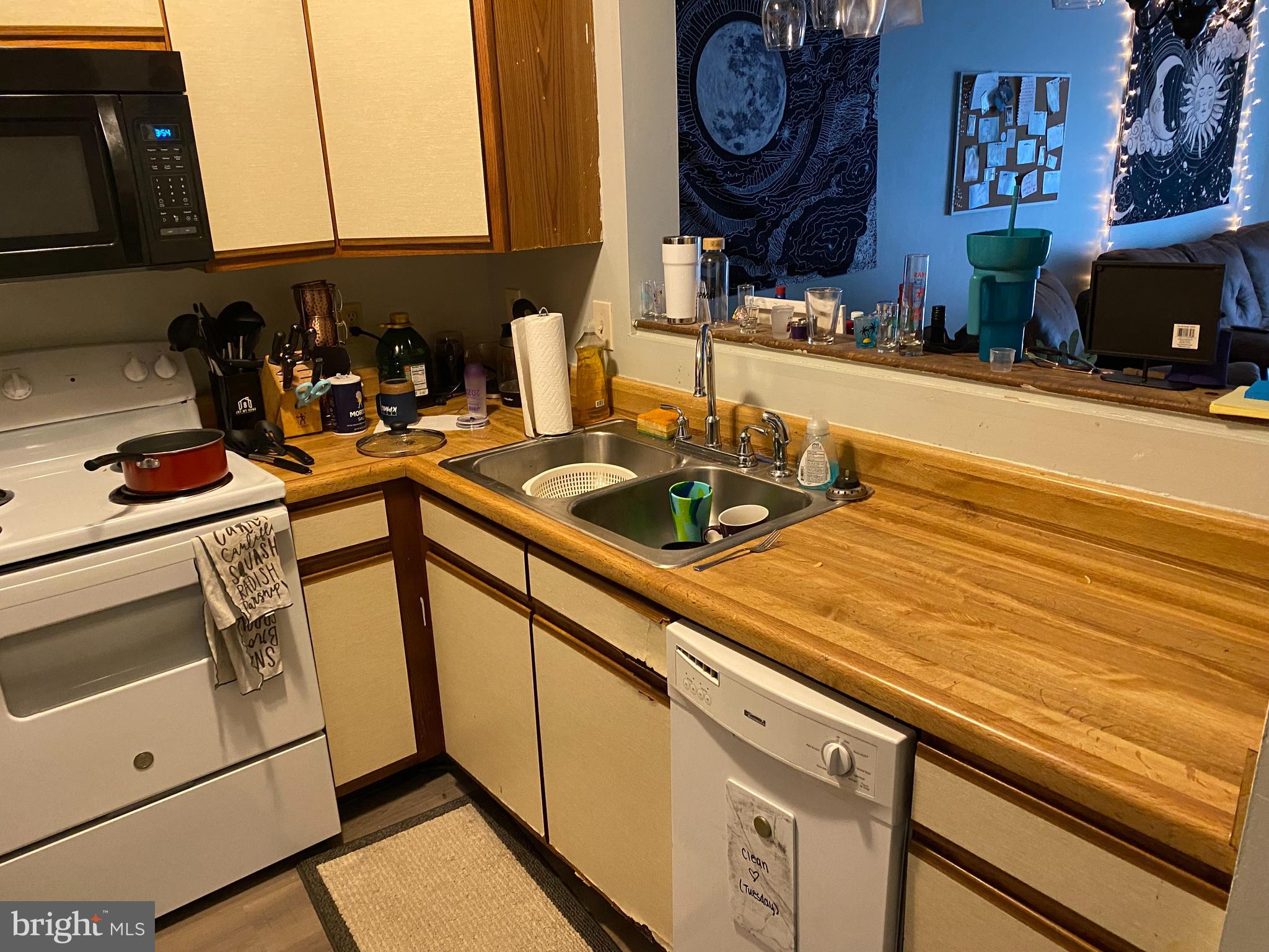 HUNTERS RIDGE CONDO - Residential
