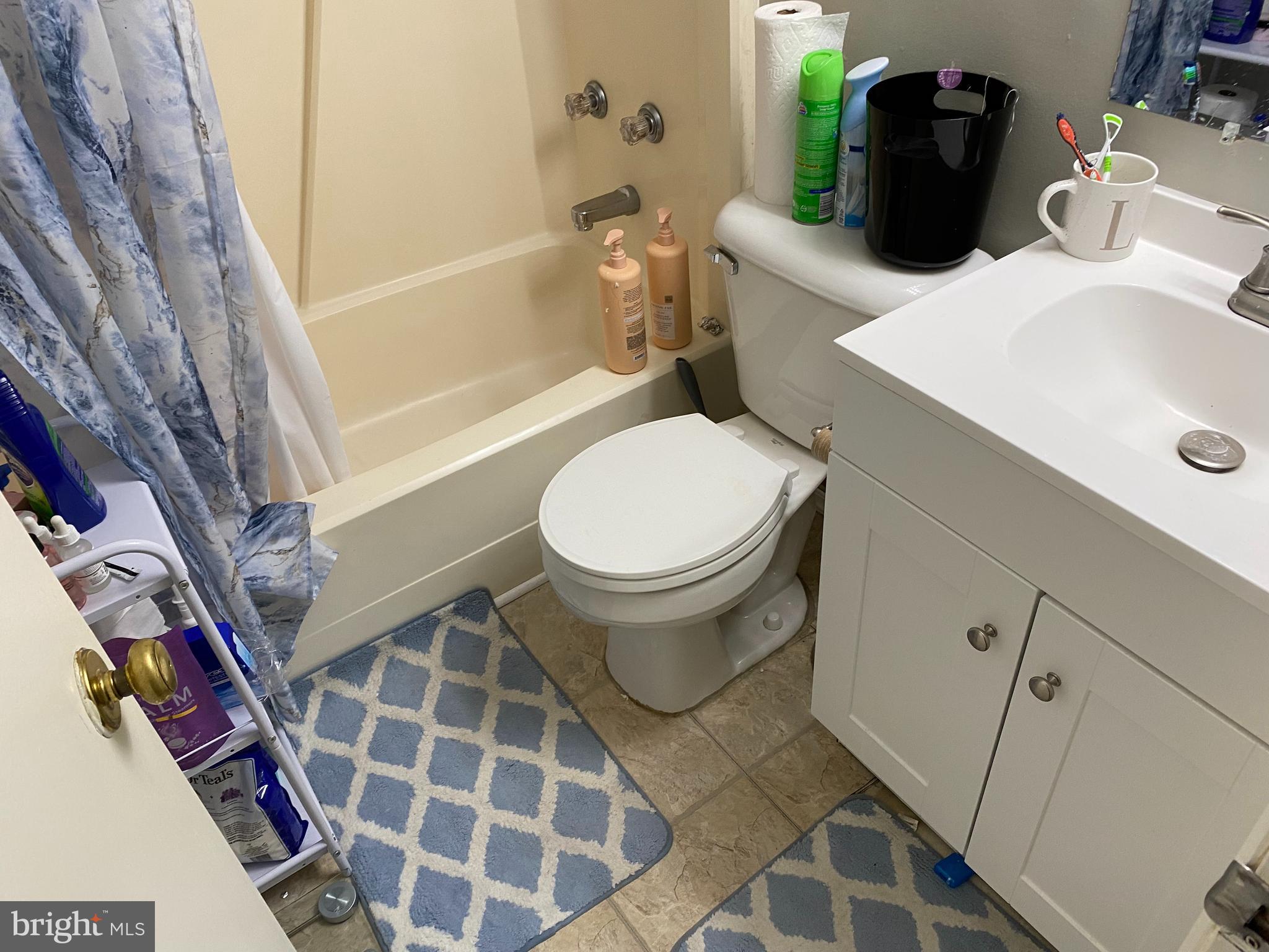 HUNTERS RIDGE CONDO - Residential