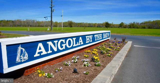 ANGOLA BY THE BAY - Residential