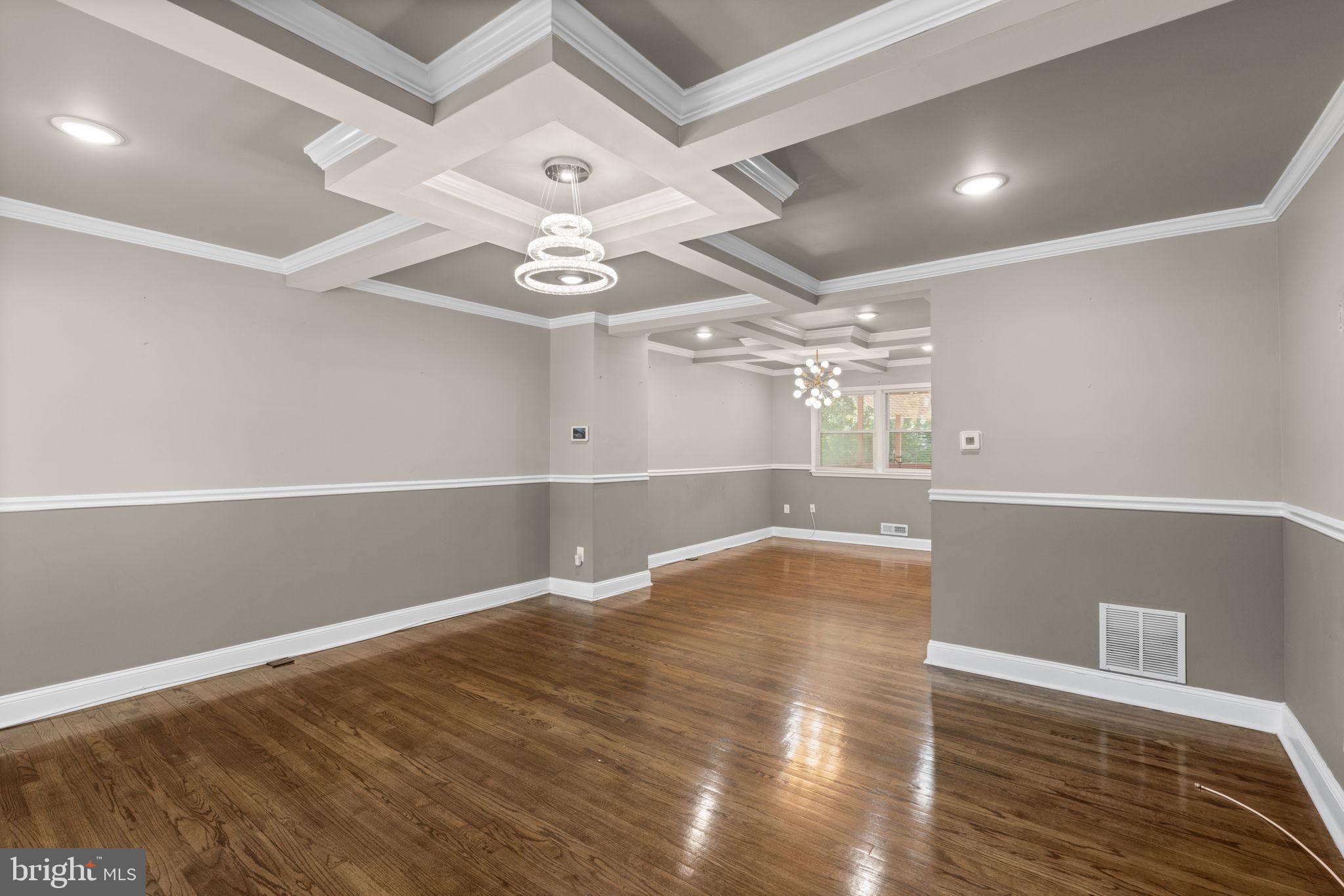CHINQUAPIN PARK - Residential
