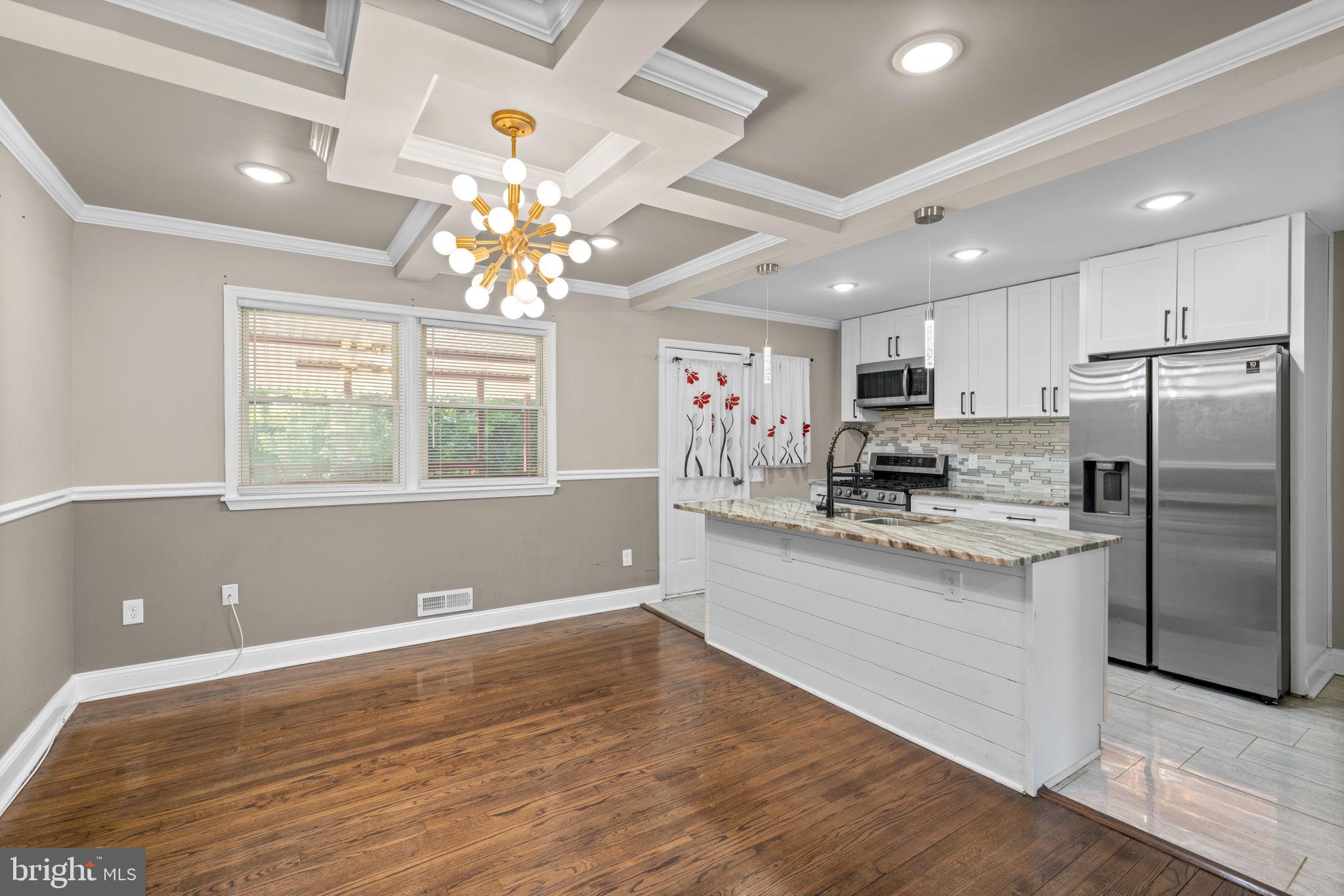 CHINQUAPIN PARK - Residential