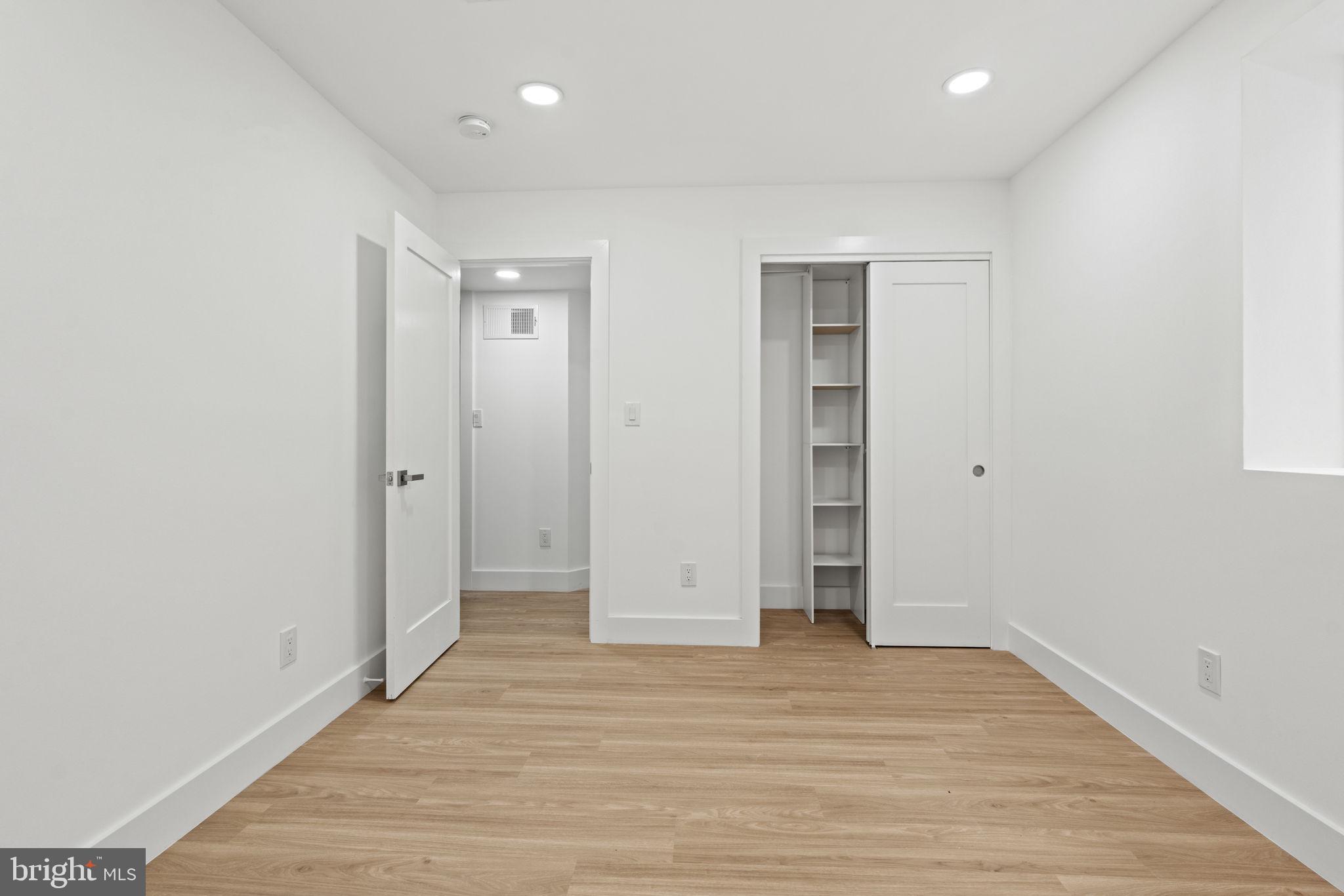 WILLOWBROOK - Residential