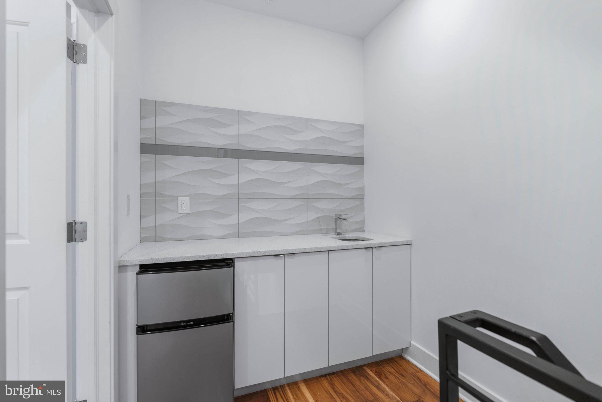 NORRIS SQUARE - Residential