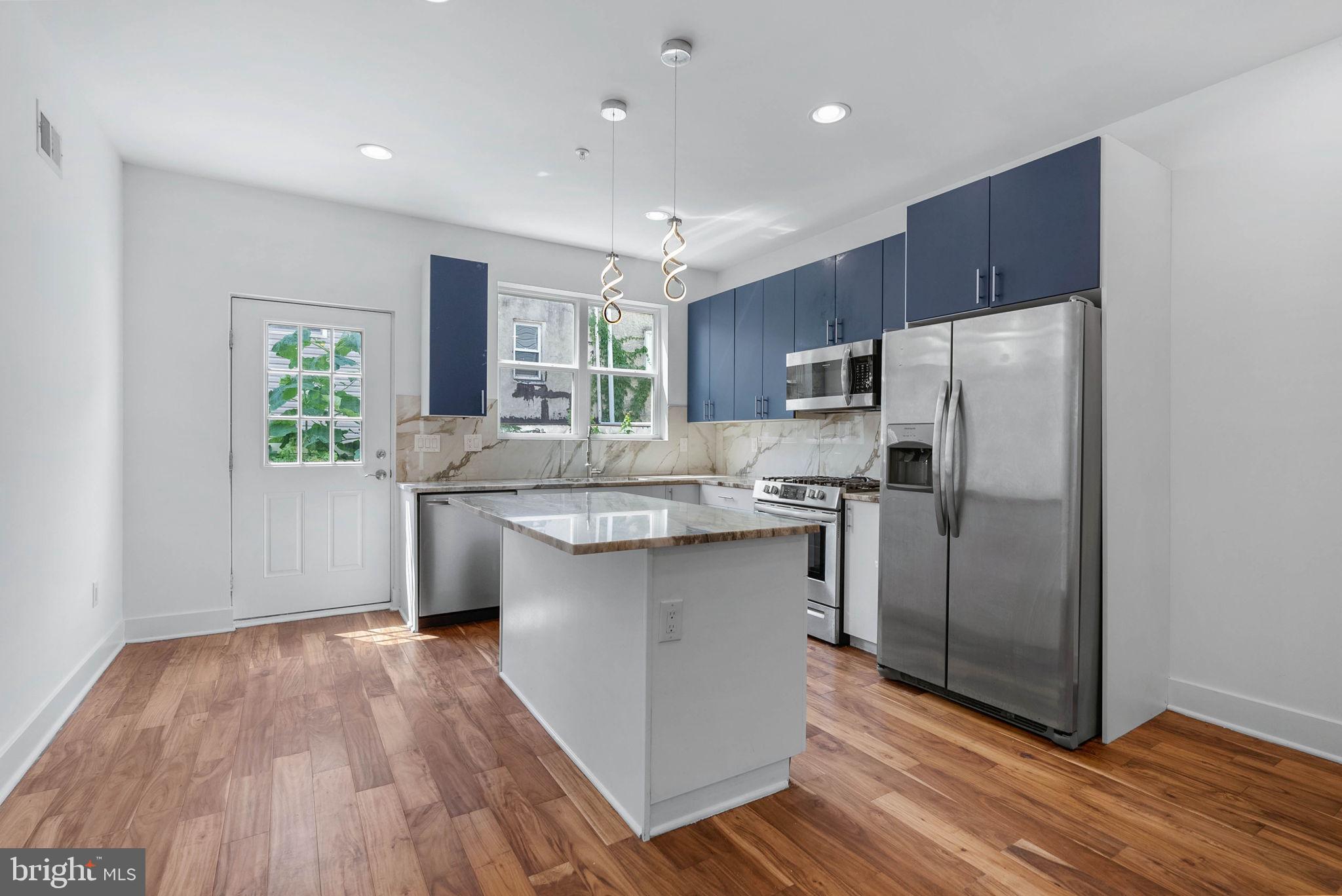 NORRIS SQUARE - Residential