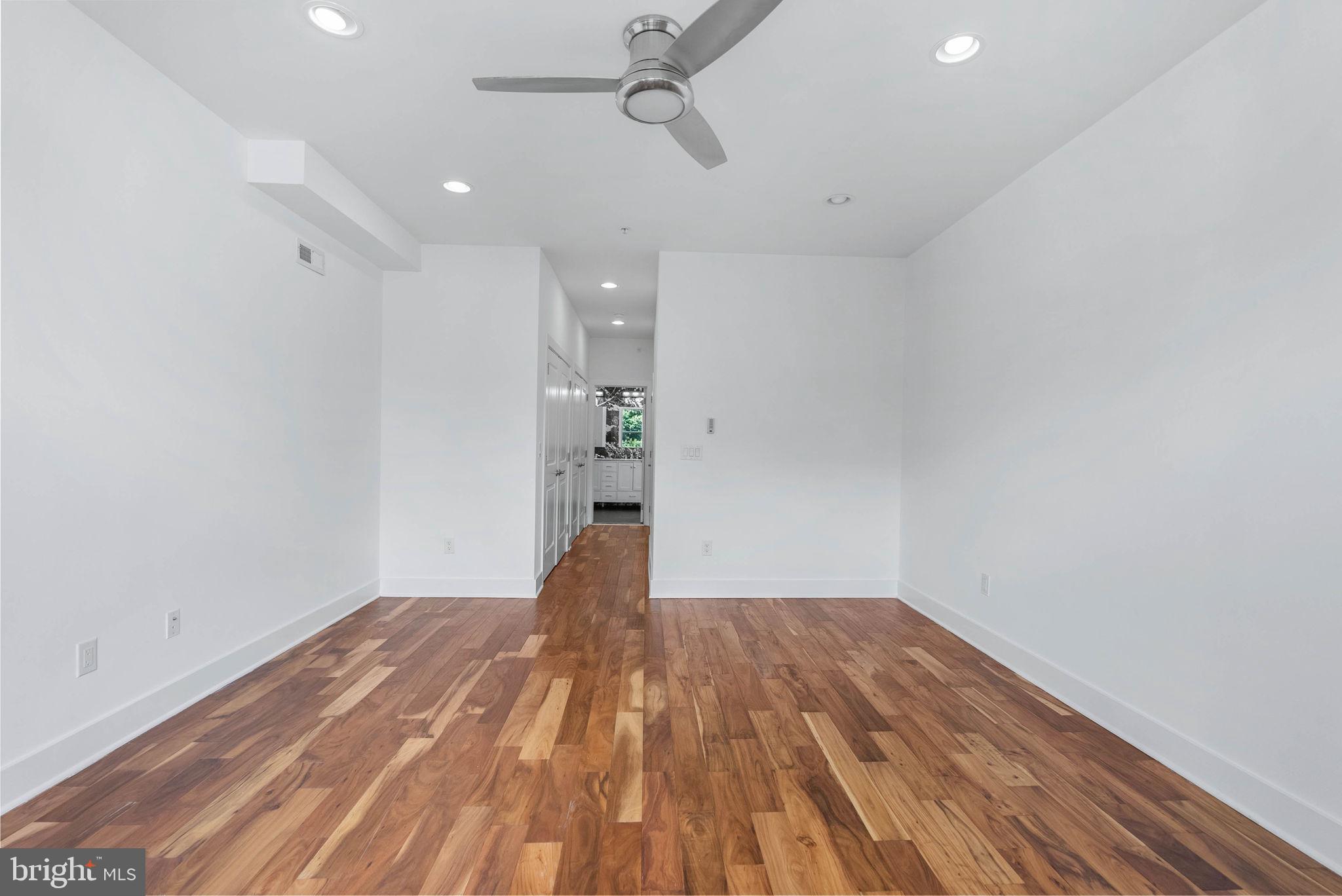 NORRIS SQUARE - Residential