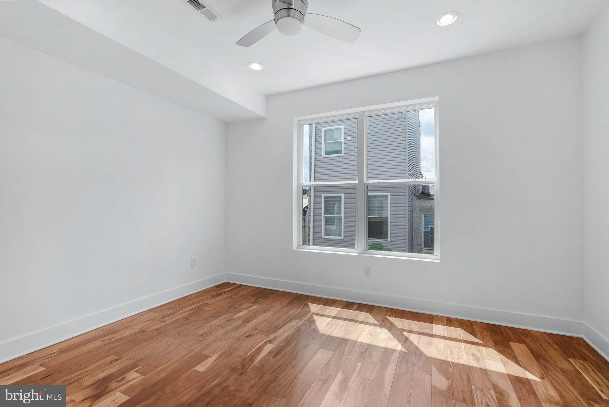NORRIS SQUARE - Residential